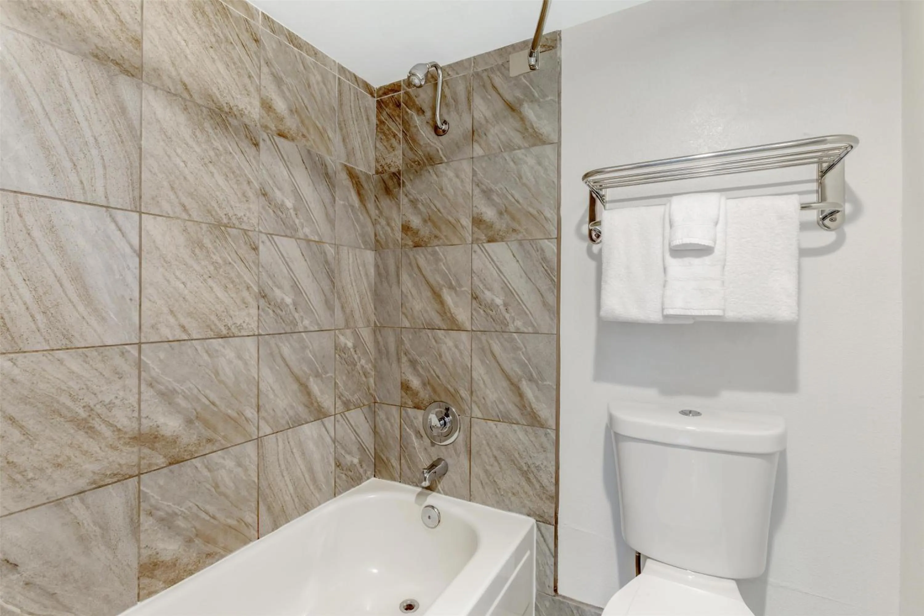 Bathroom in Best Western InnSuites Tucson Foothills Hotel & Suites