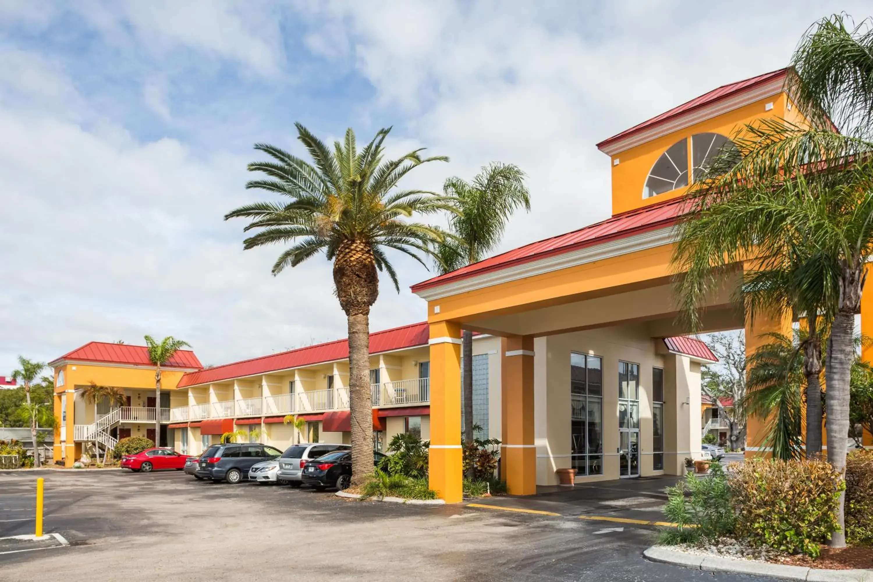 Facade/entrance in Days Inn & Suites by Wyndham Port Richey Facade/entrance in Days Inn & Suites by Wyndham Port Richey