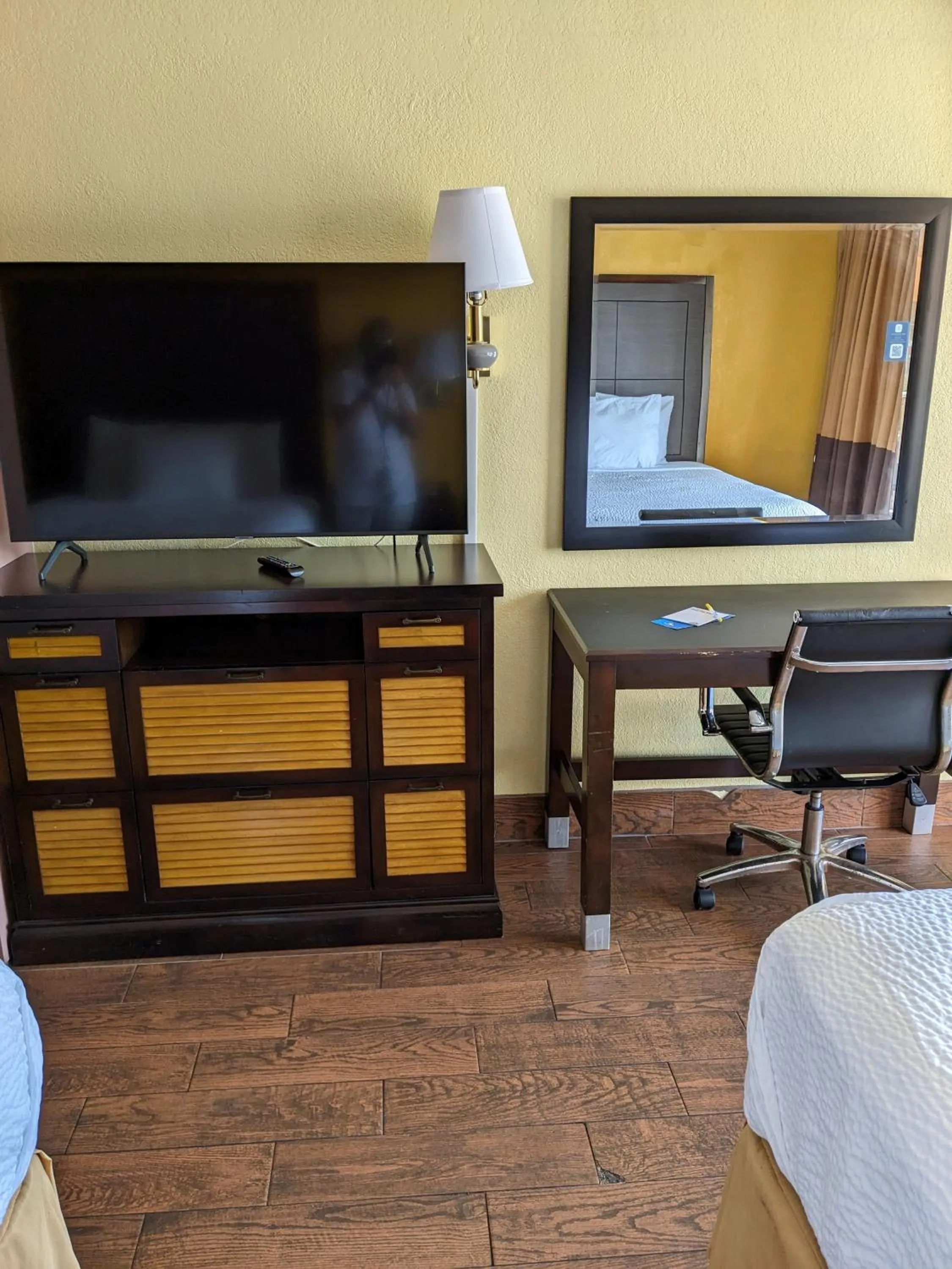 Bedroom in Days Inn & Suites by Wyndham Port Richey