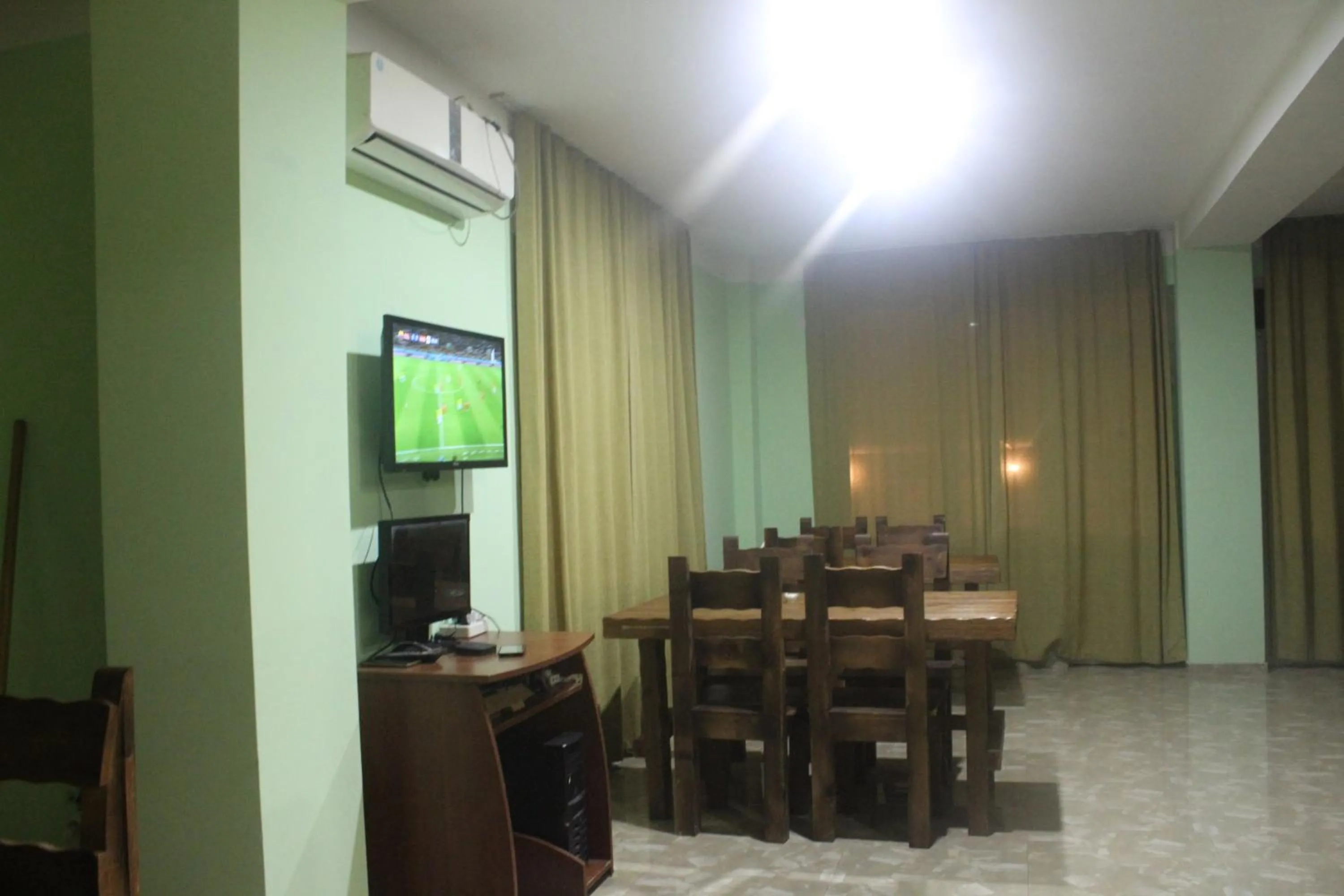 Communal lounge/ TV room in Hotel Ureki