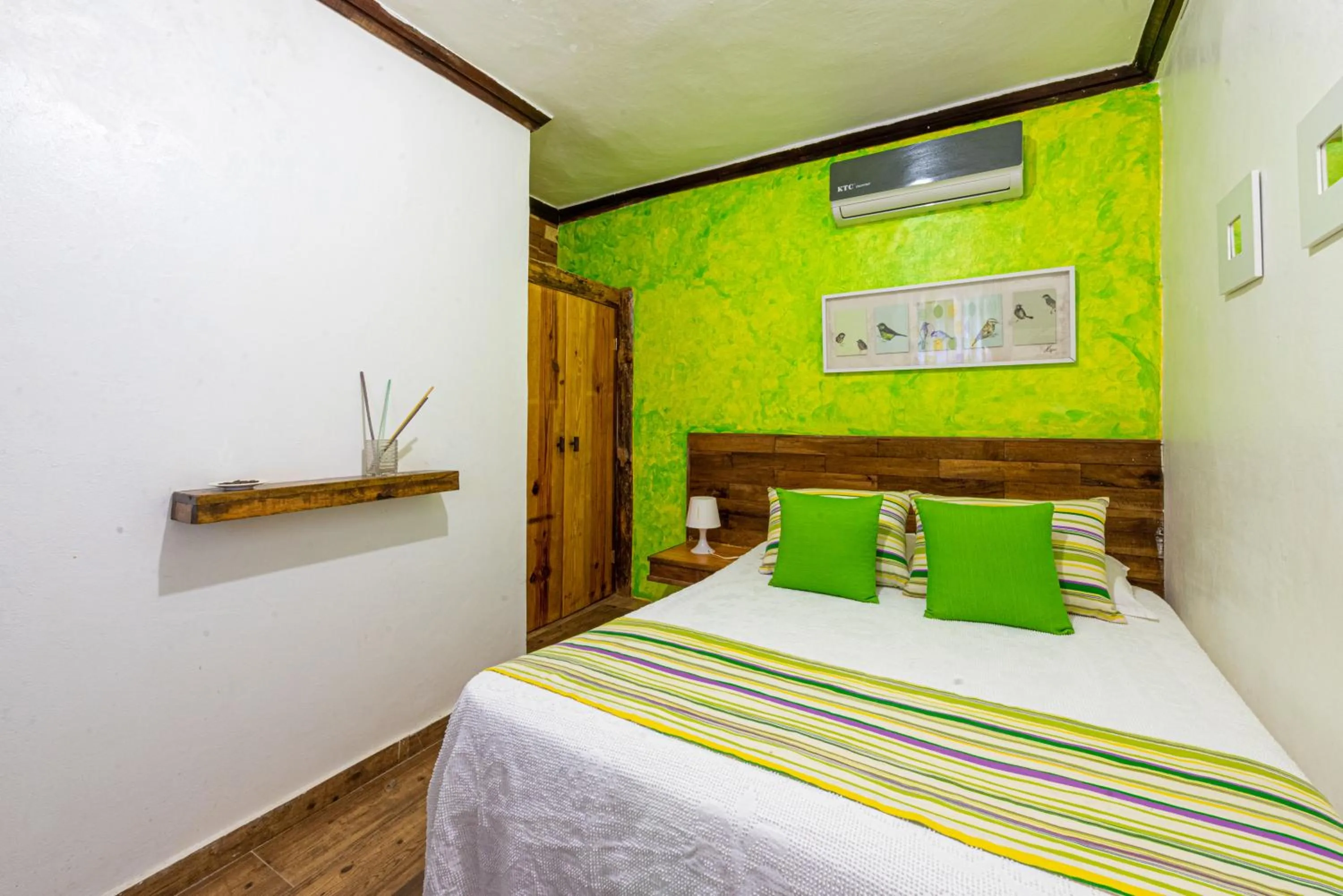 Bed in Vista de Águilas Ecolodge