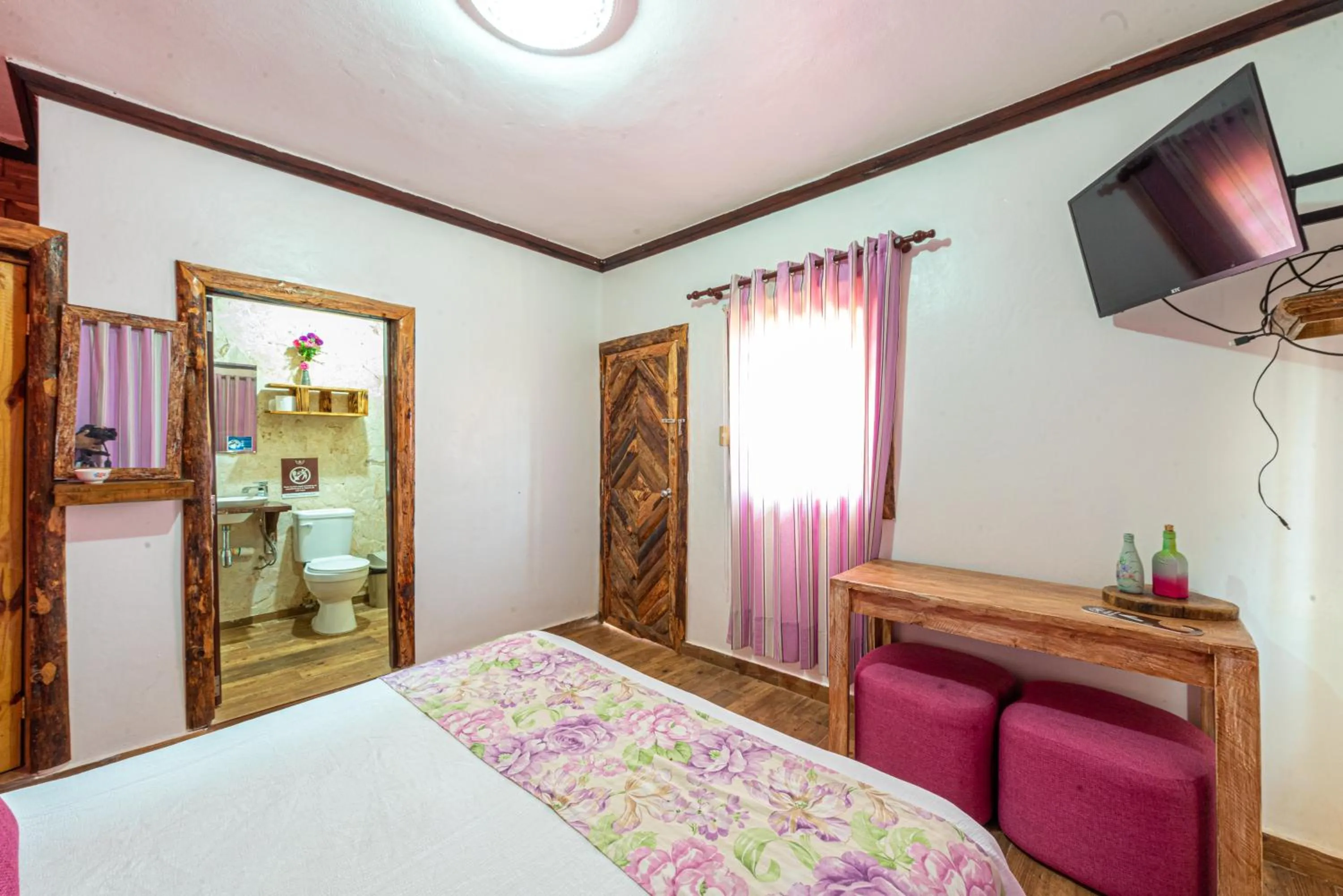 Bed in Vista de Águilas Ecolodge