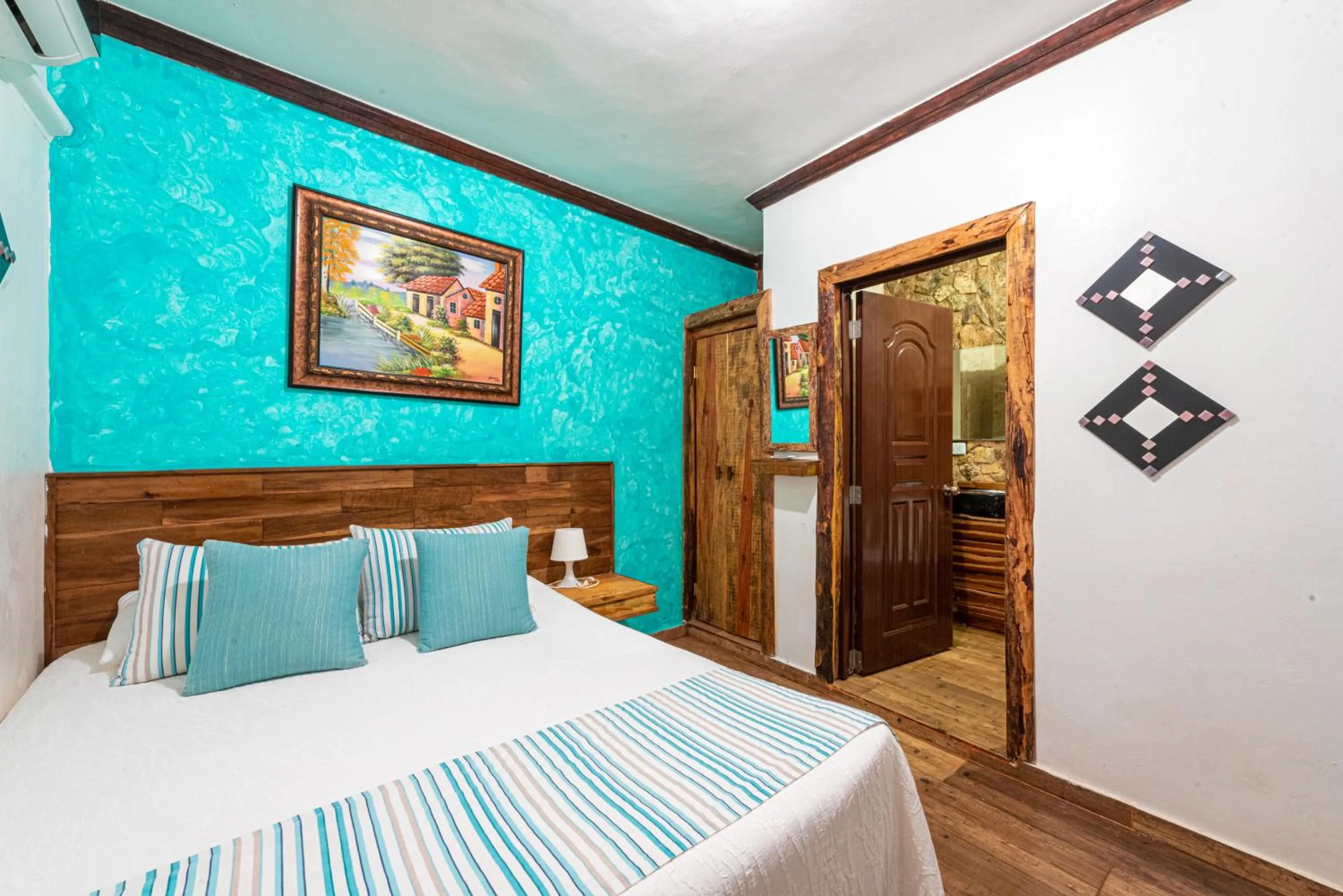 Bed in Vista de Águilas Ecolodge