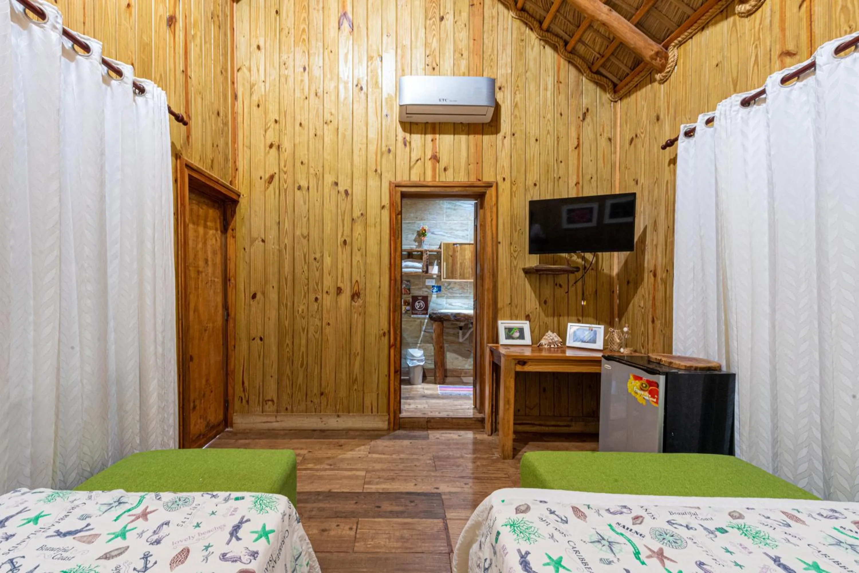 Bed in Vista de Águilas Ecolodge