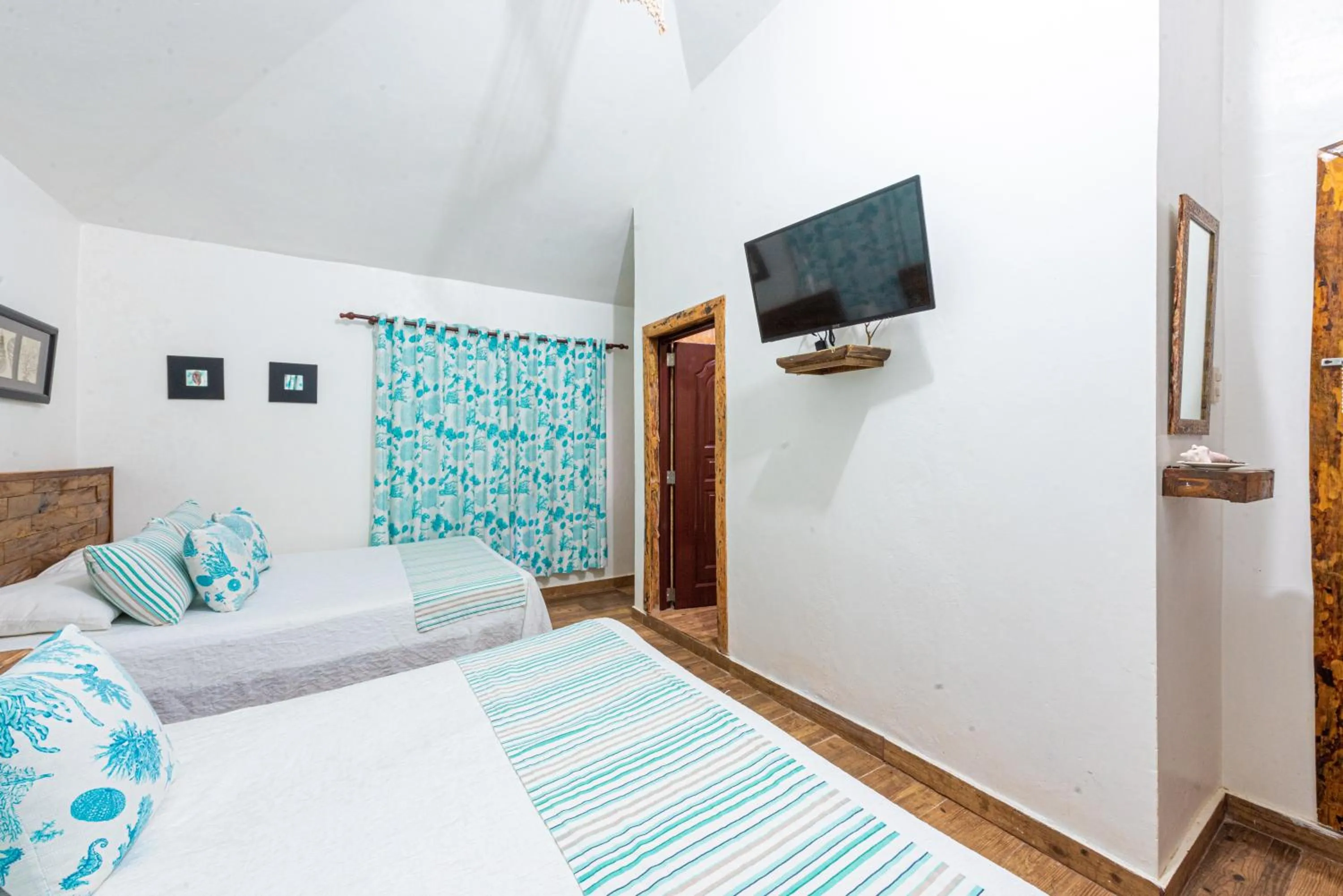 Bed in Vista de Águilas Ecolodge