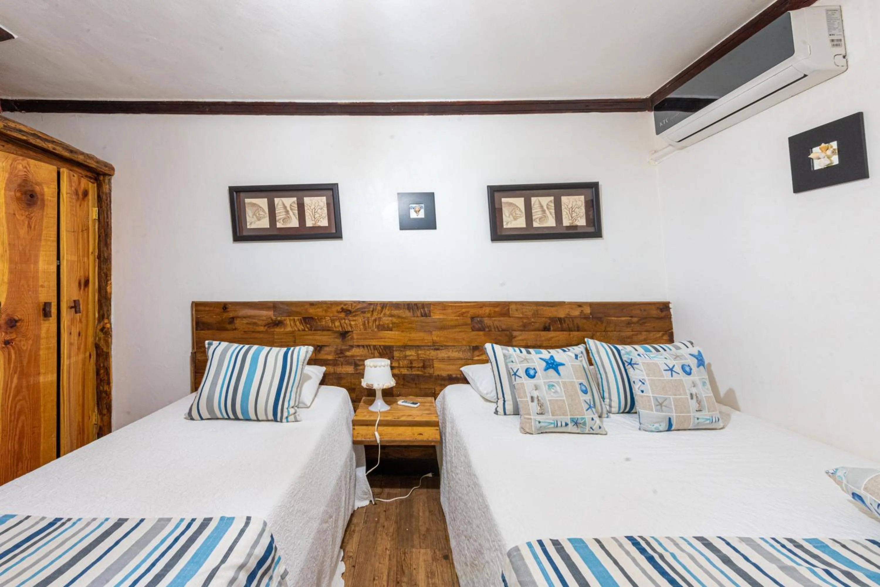 Bed in Vista de Águilas Ecolodge