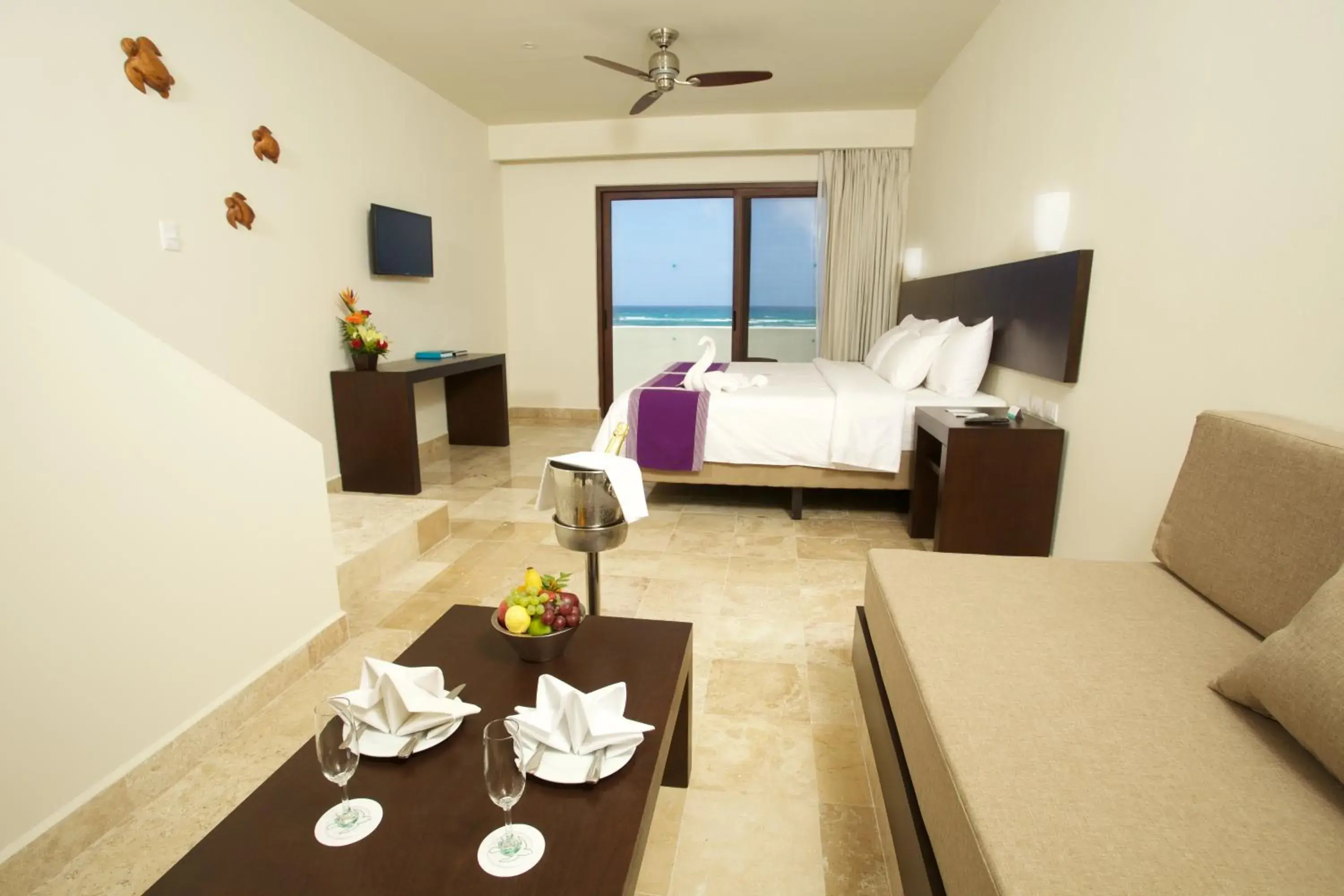 Junior Suite with Terrace in Akumal Bay Beach & Spa Resort Junior Suite with Terrace in Akumal Bay Beach & Spa Resort