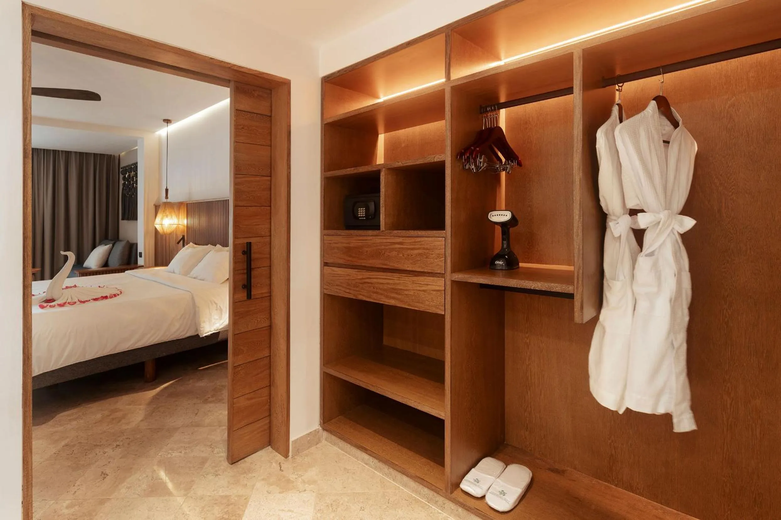 Bedroom, Bed in Akumal Bay Beach & Spa Resort