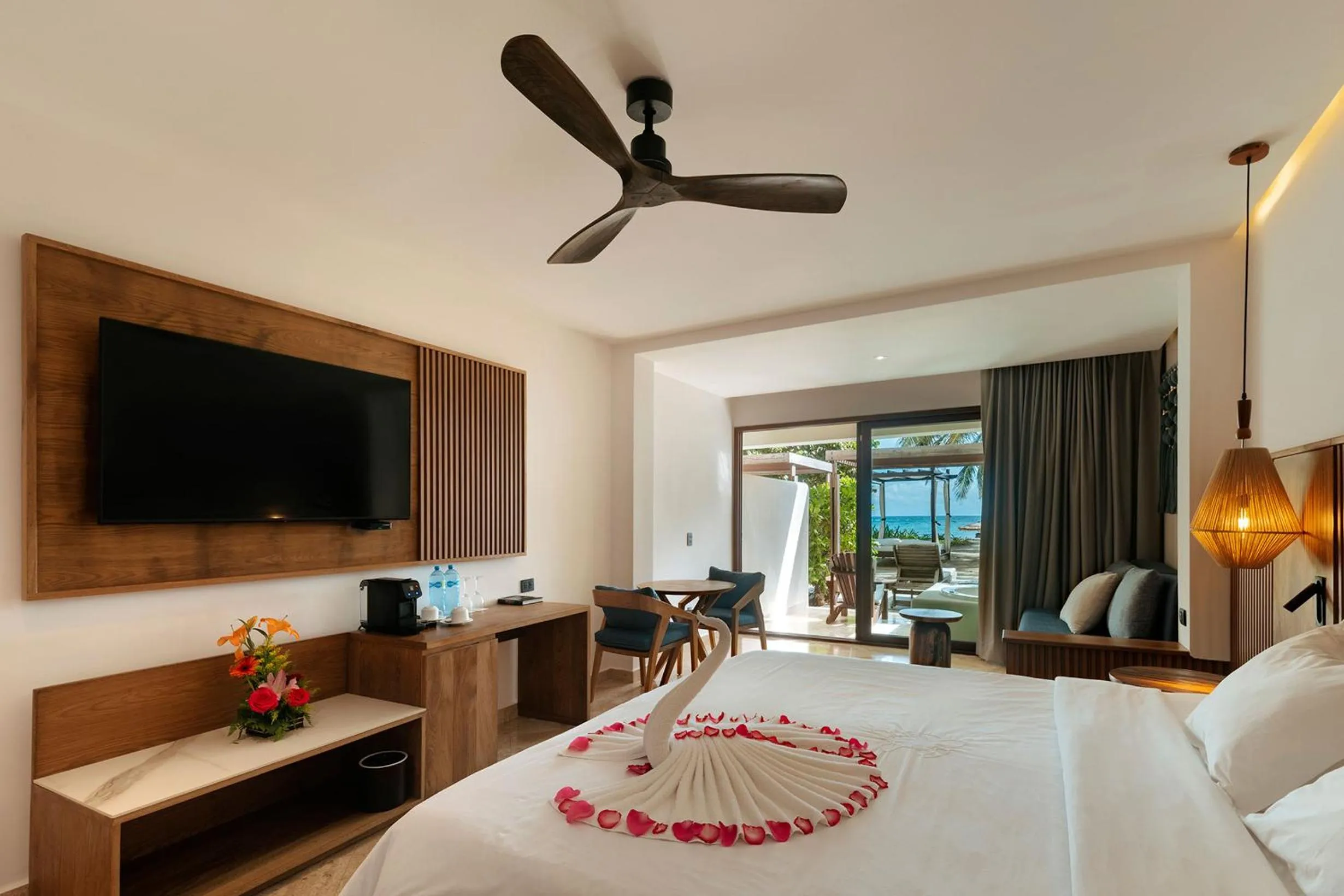 Bedroom, Bed in Akumal Bay Beach & Spa Resort
