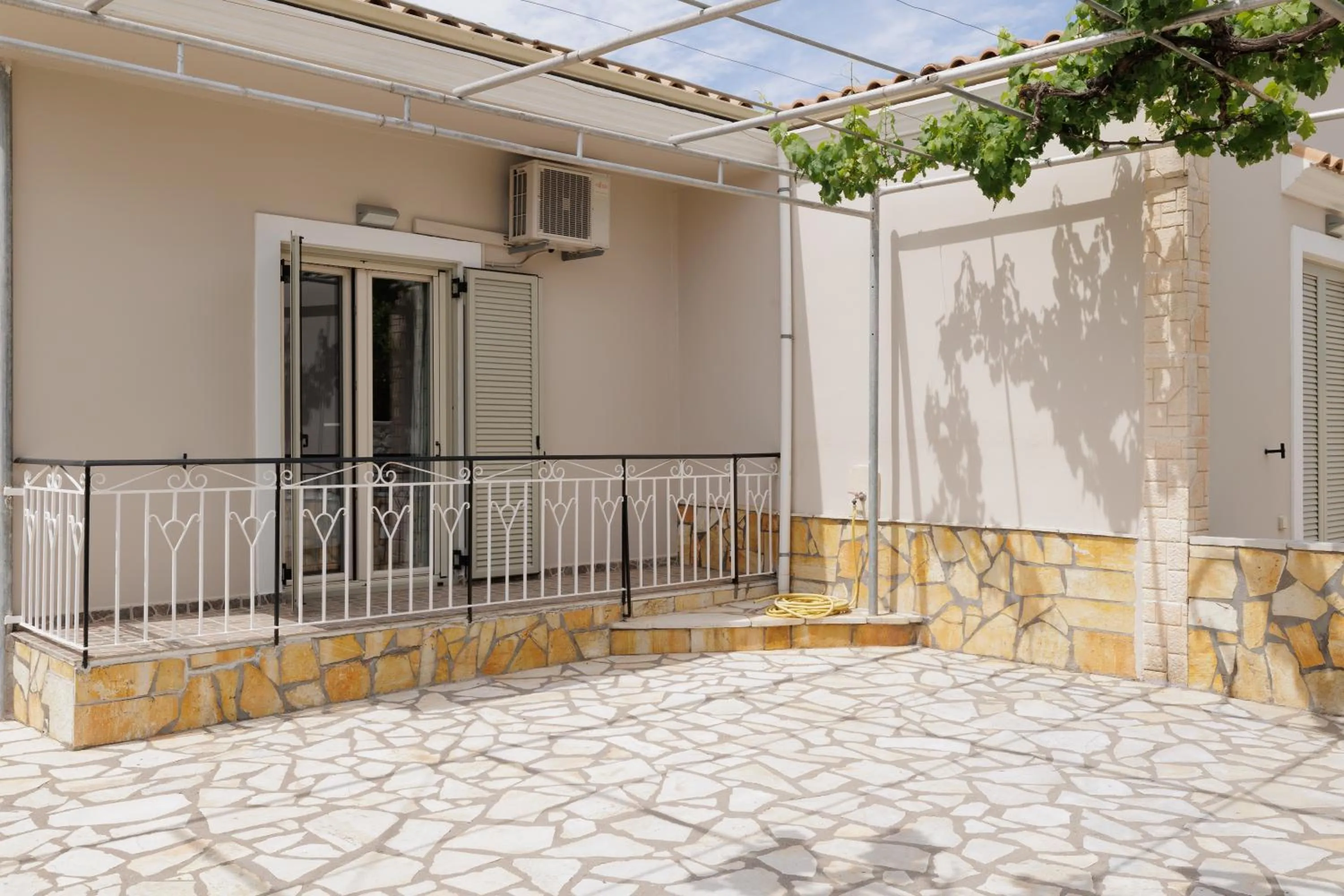 Property building in Santos Luxury Apartments