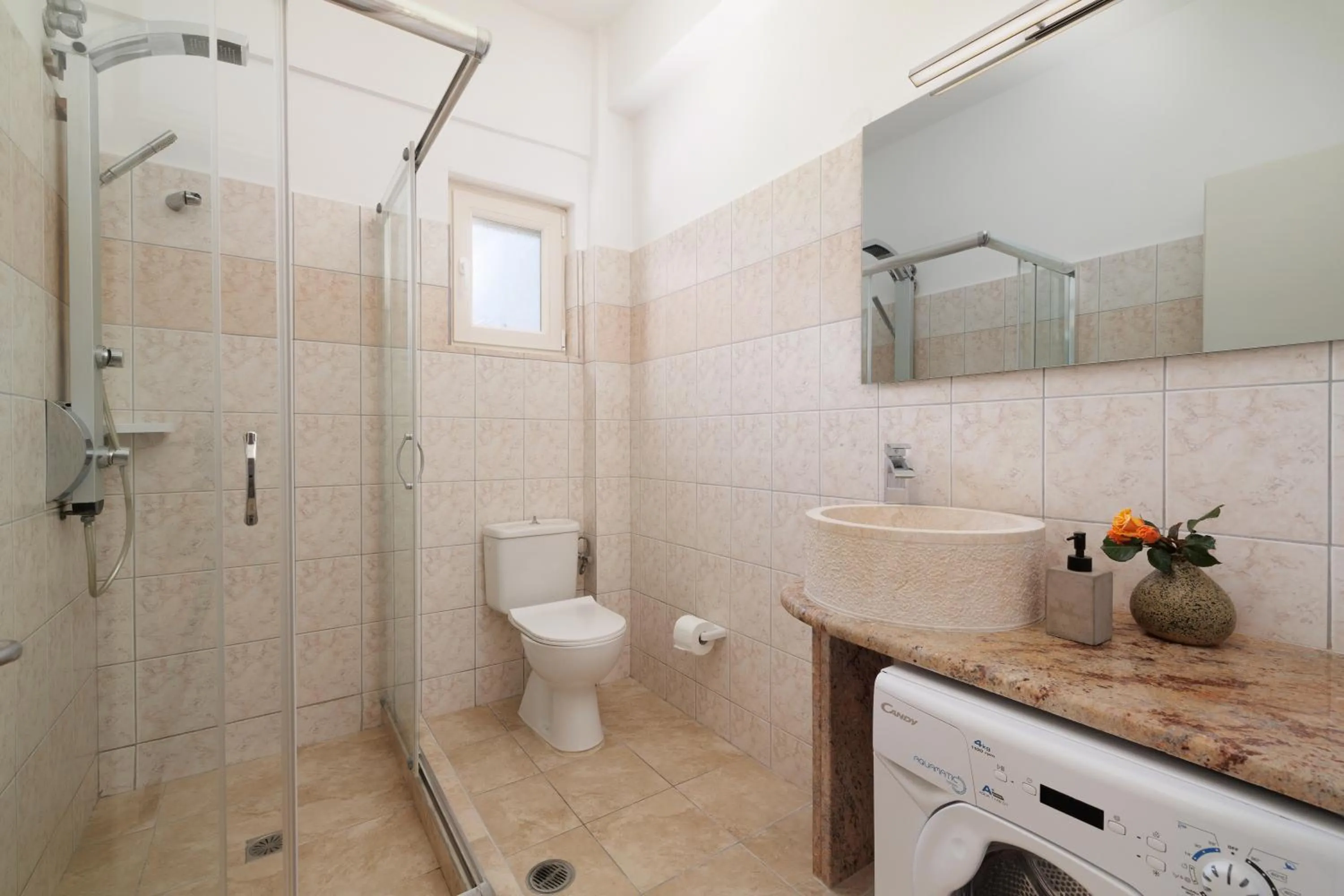 Shower in Santos Luxury Apartments