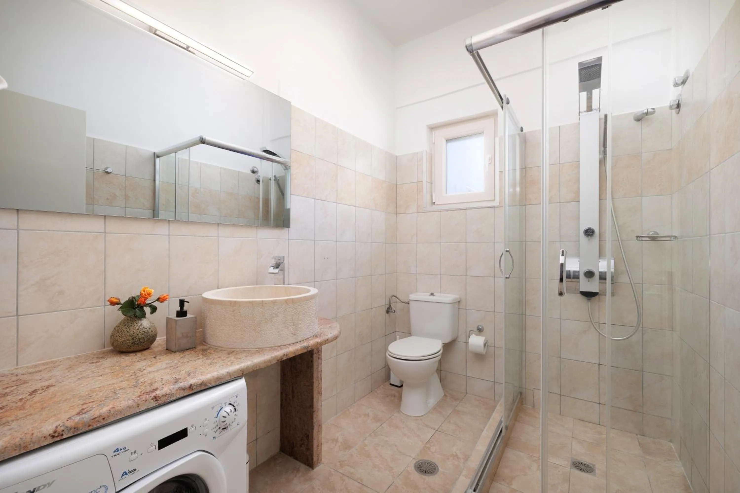 Shower in Santos Luxury Apartments