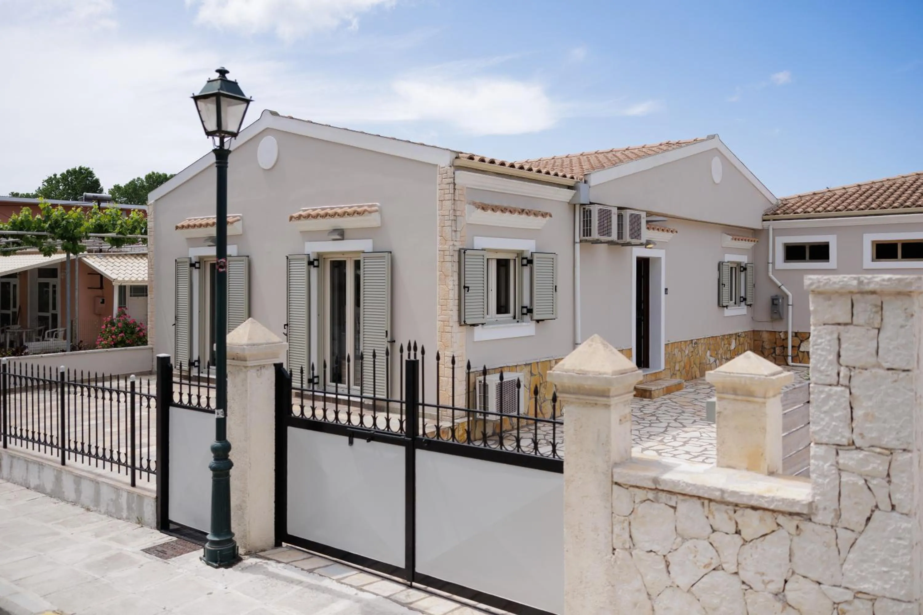 Property building in Santos Luxury Apartments