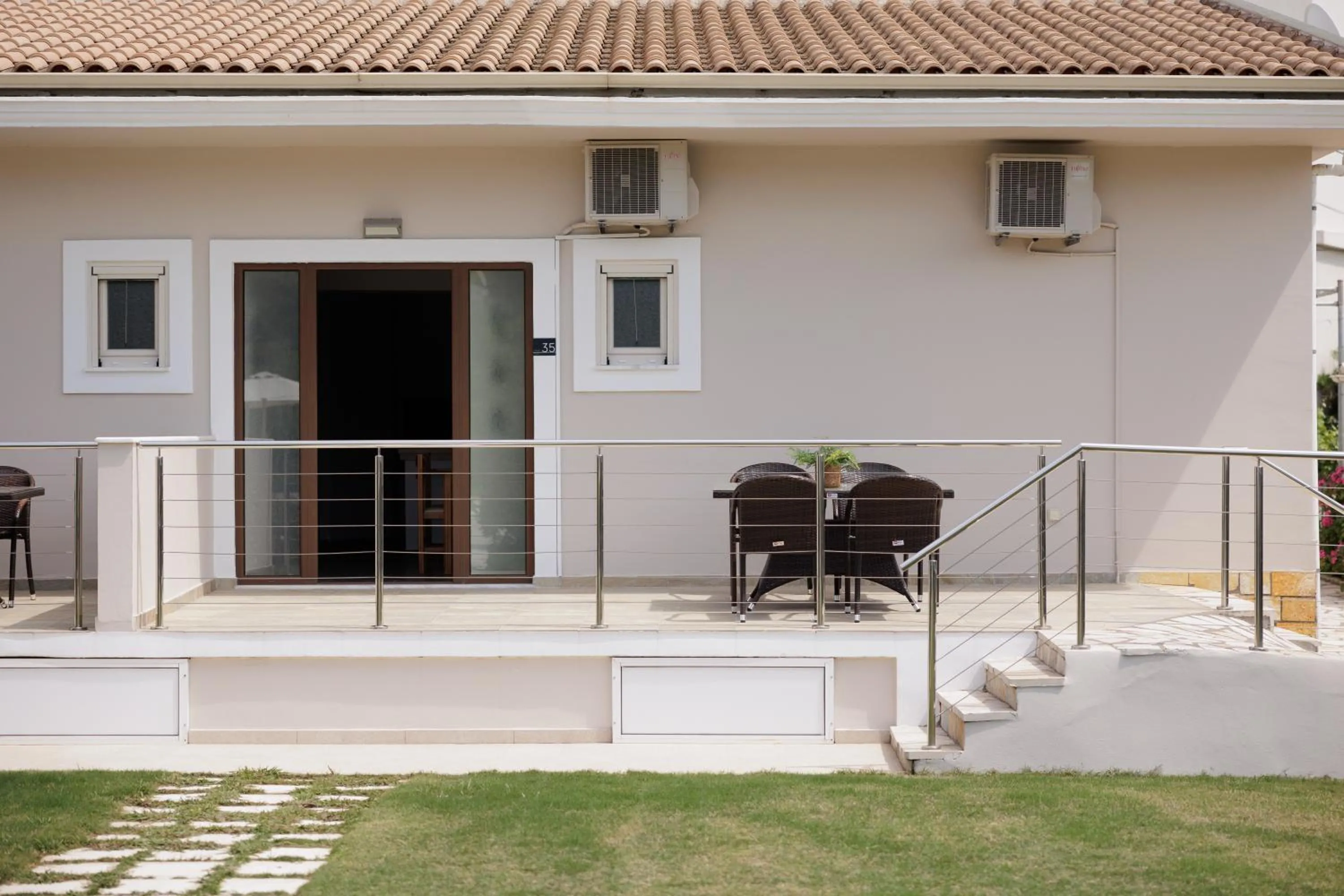 Property building in Santos Luxury Apartments