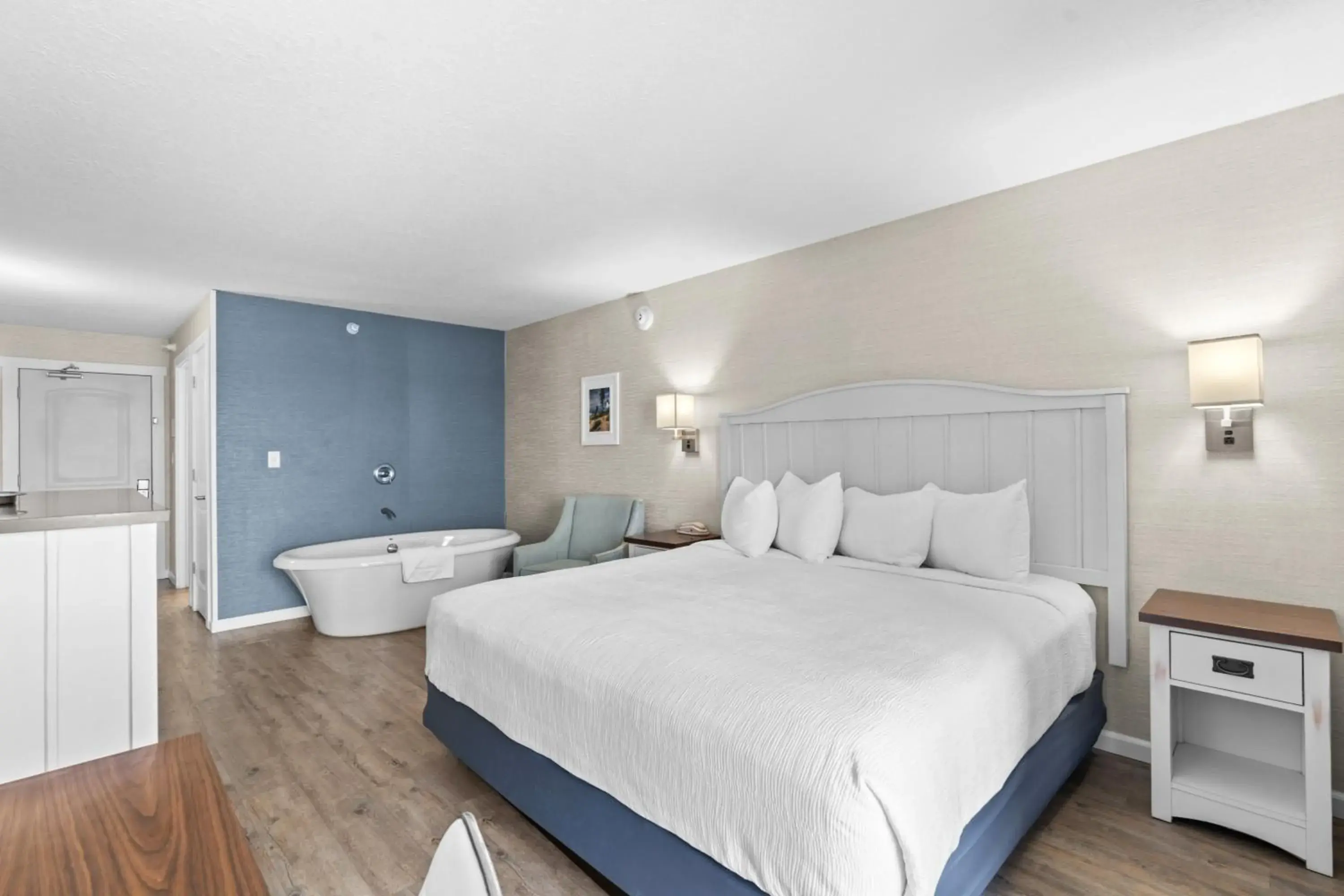 Bedroom, Bed in The Baywatch Resort Bedroom, Bed in The Baywatch Resort