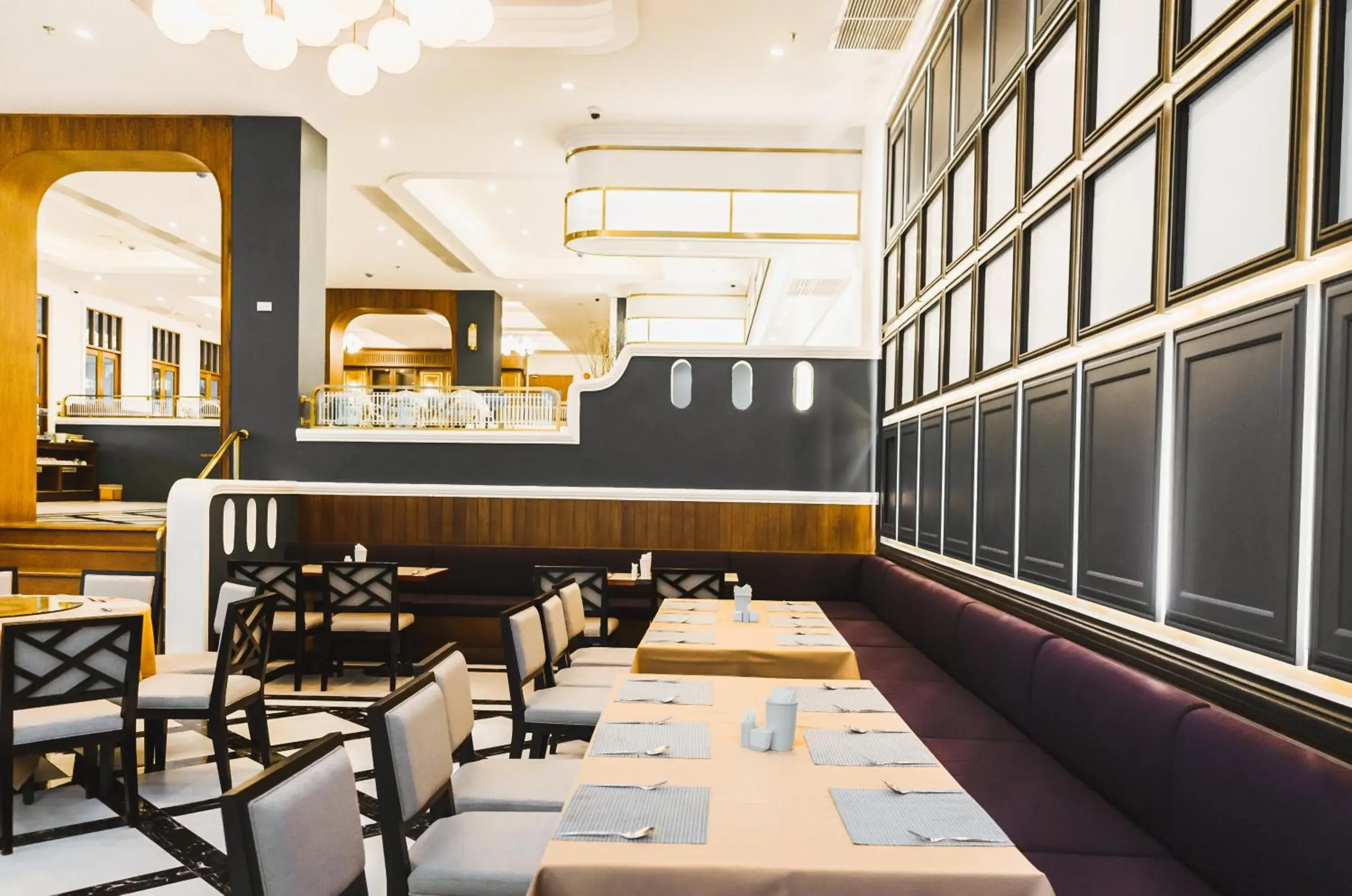 Restaurant/places to eat in Chiang Mai Orchid Hotel Restaurant/places to eat in Chiang Mai Orchid Hotel