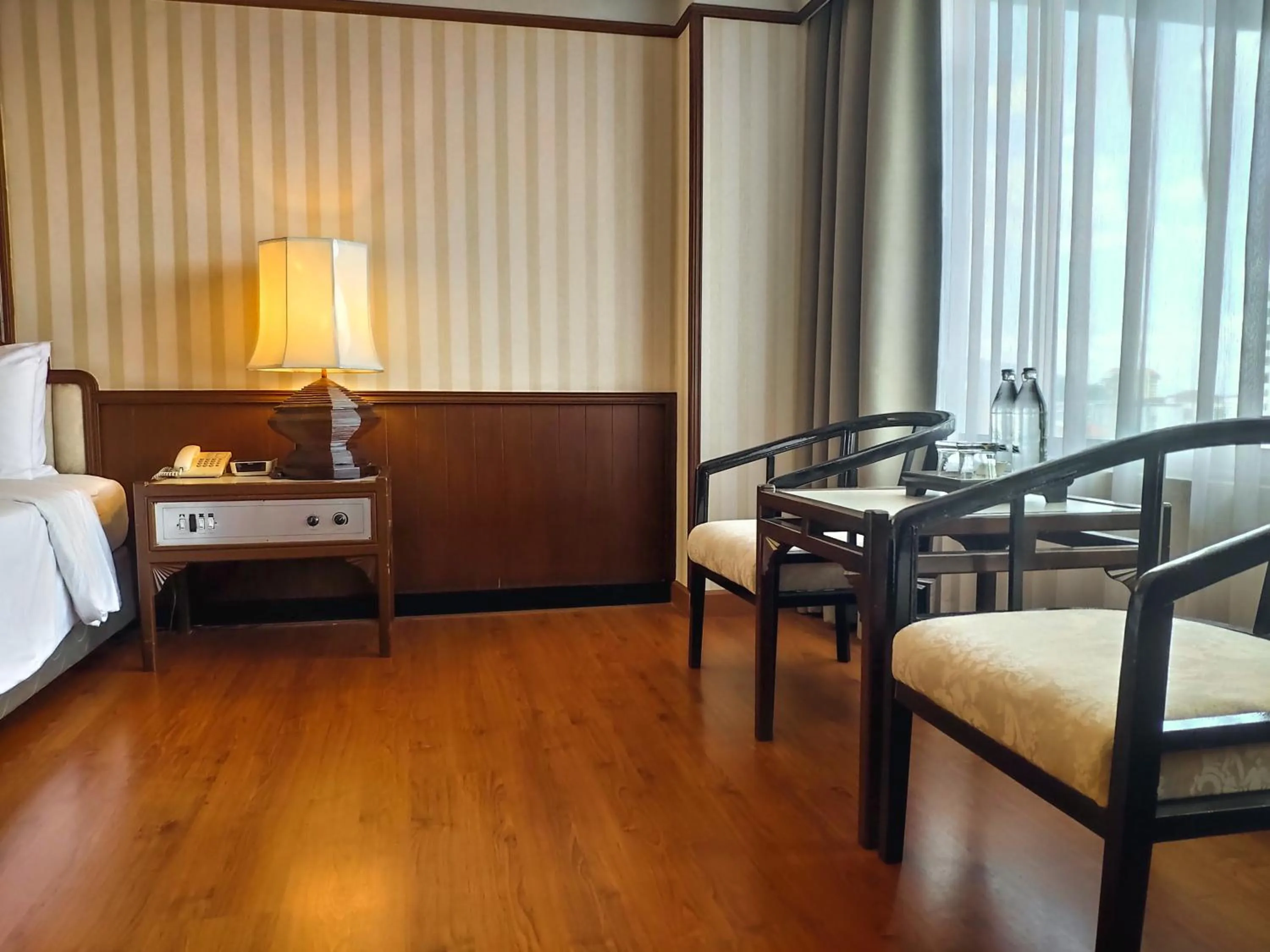 TV and multimedia, Bed in Chiang Mai Orchid Hotel