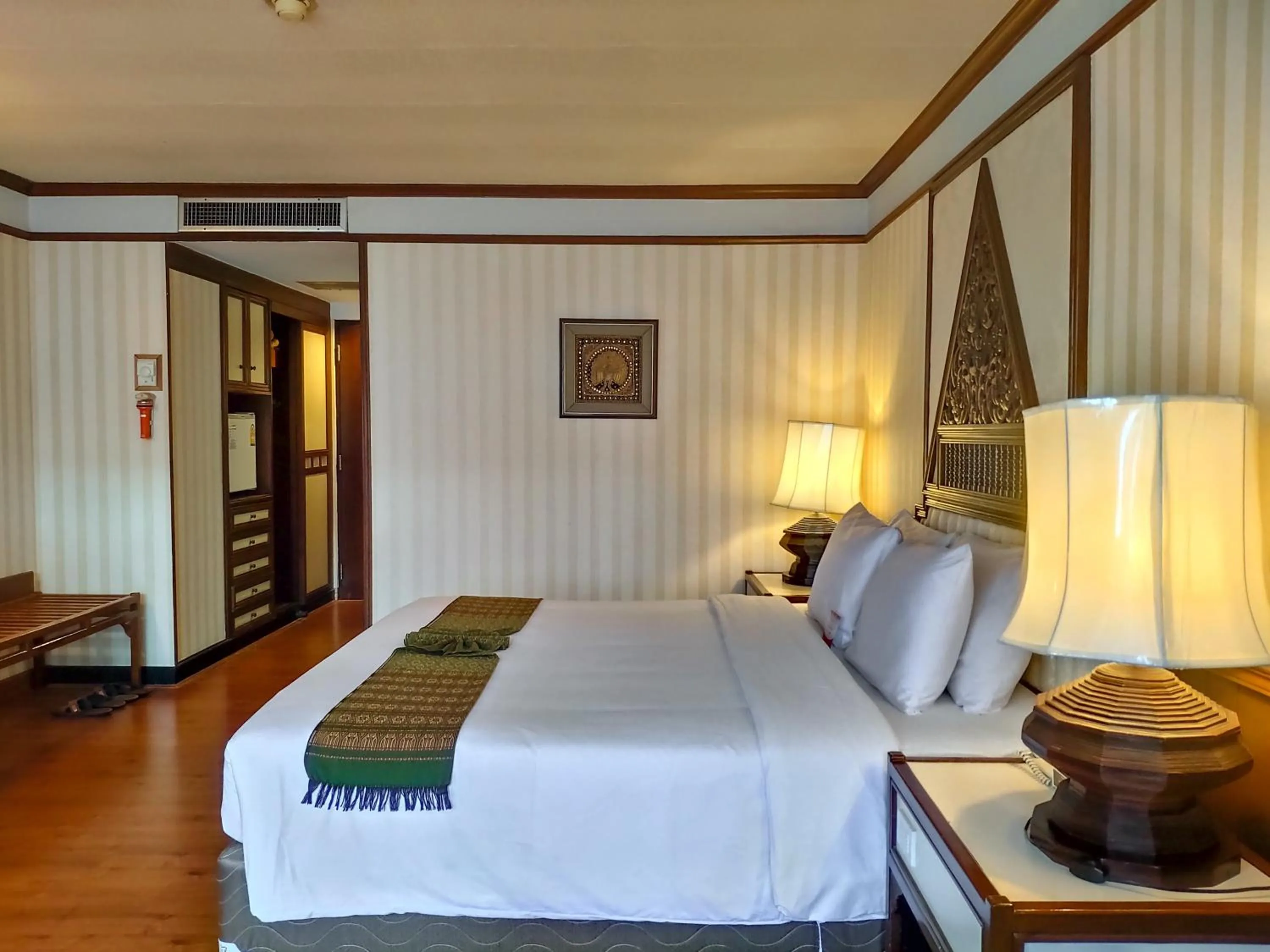 Bed in Chiang Mai Orchid Hotel