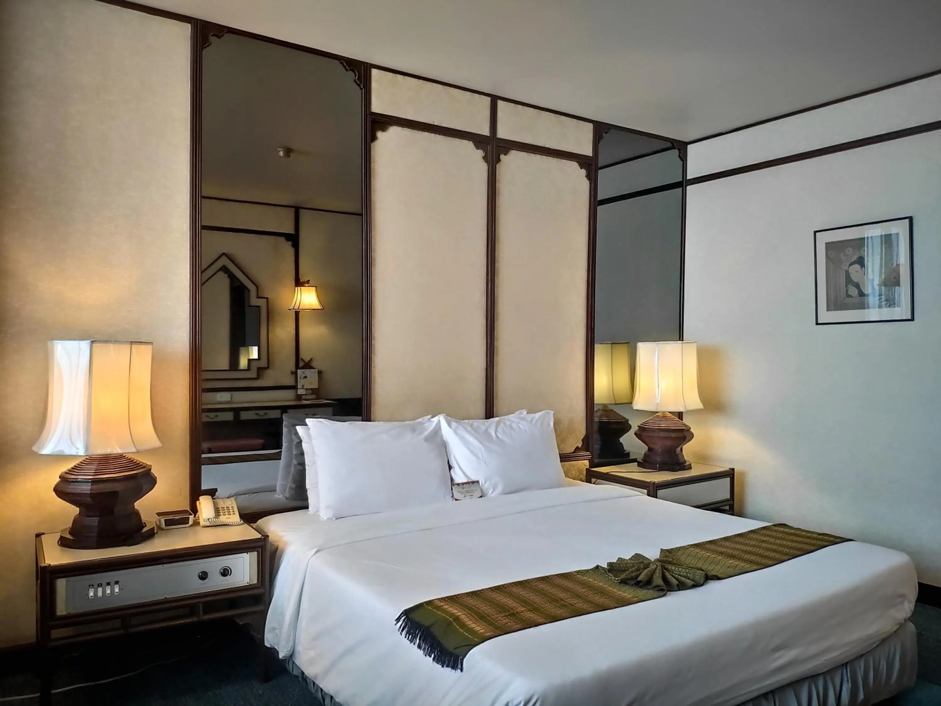 Bed in Chiang Mai Orchid Hotel