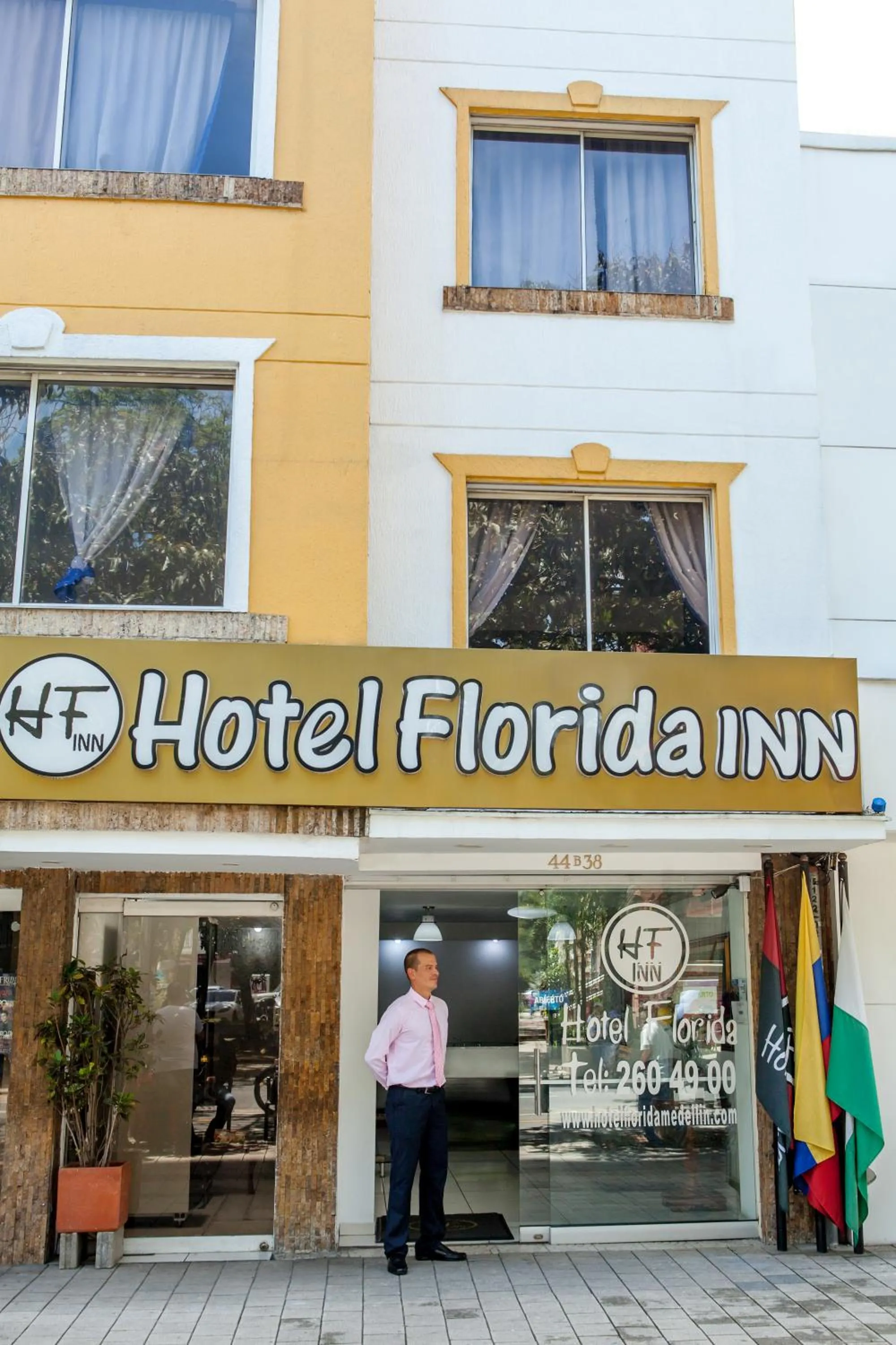 Facade/entrance in Hotel Florida Inn