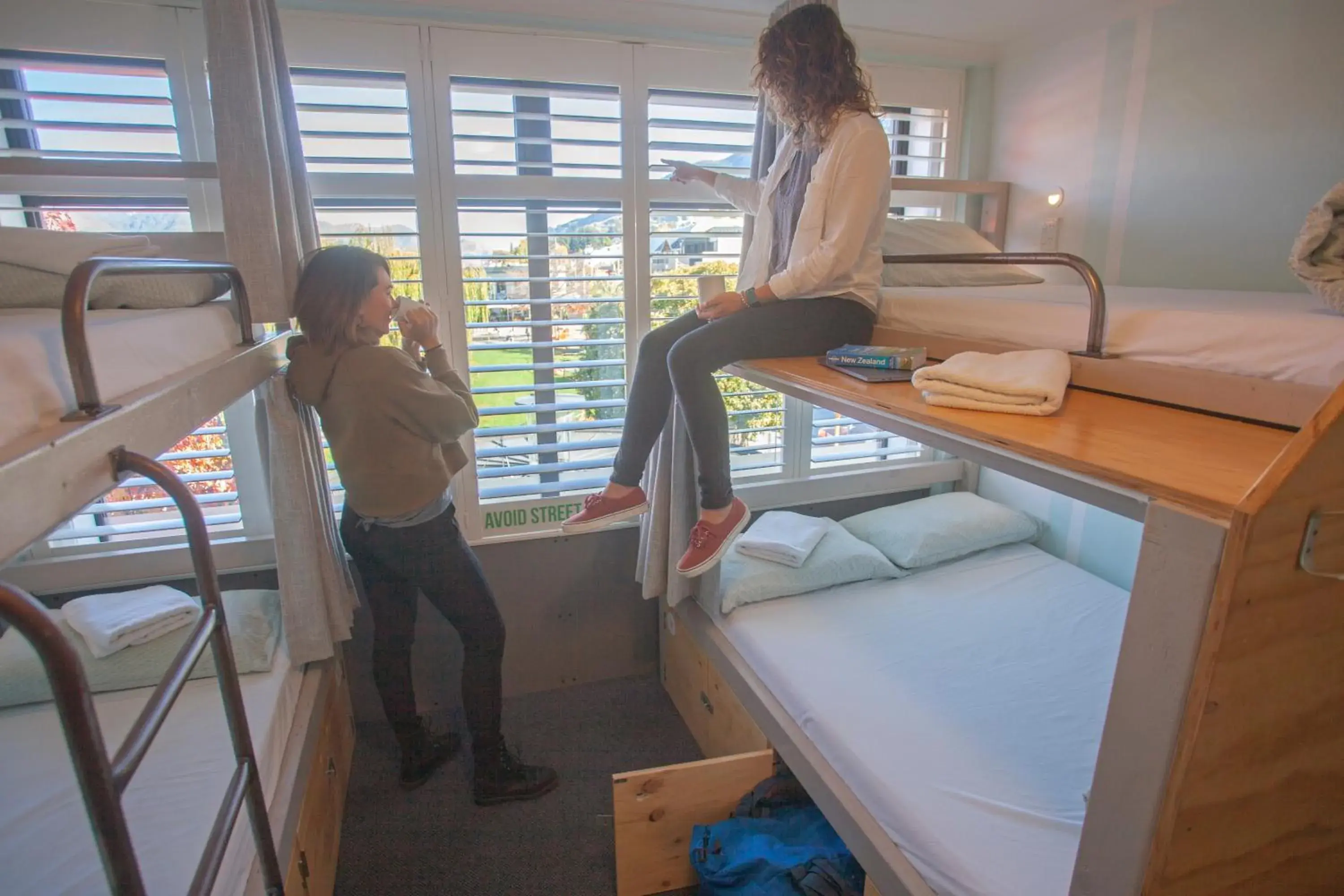 Single Bed in 4 Bed En-Suite Room in Absoloot Hostel Queenstown Single Bed in 4 Bed En-Suite Room in Absoloot Hostel Queenstown