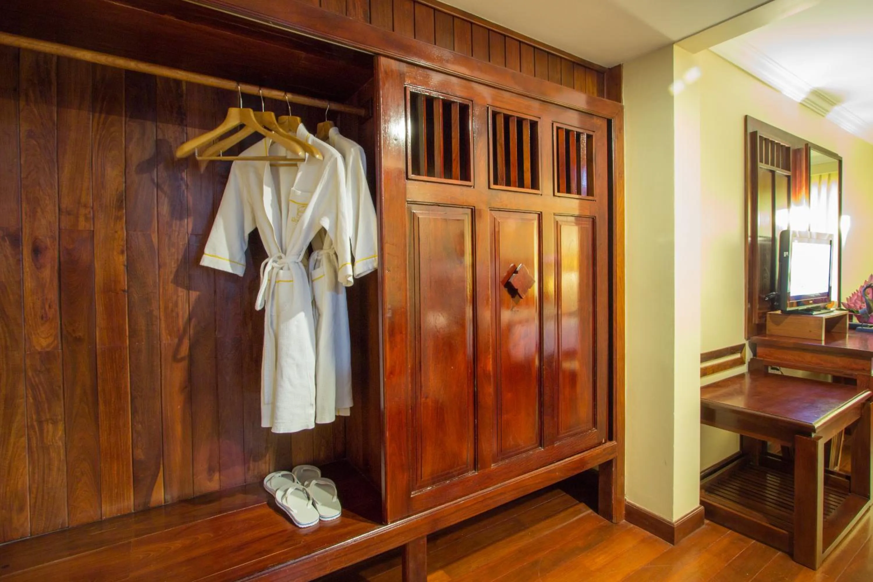 Decorative detail in Royal Empire Hotel