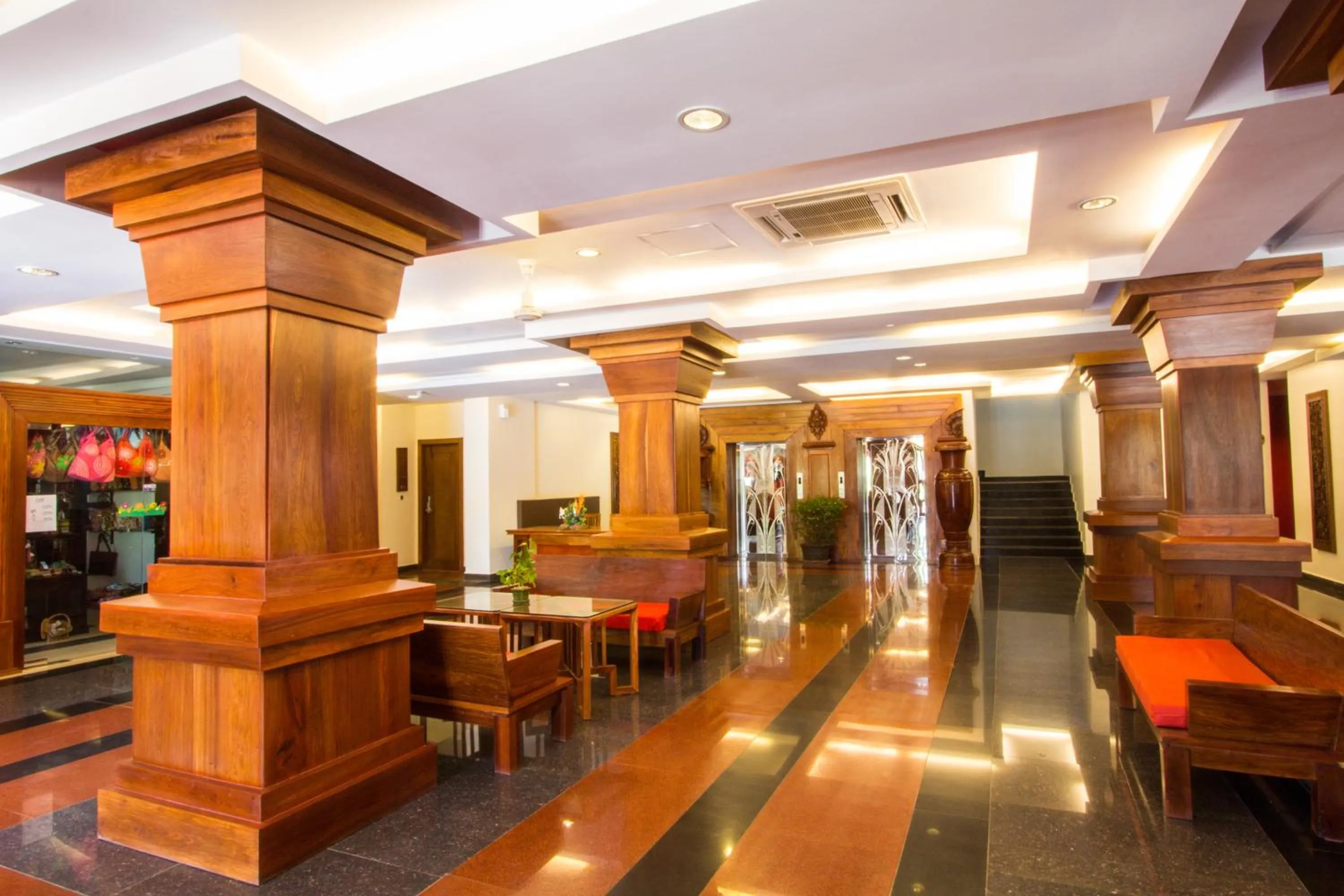 Lobby or reception in Royal Empire Hotel