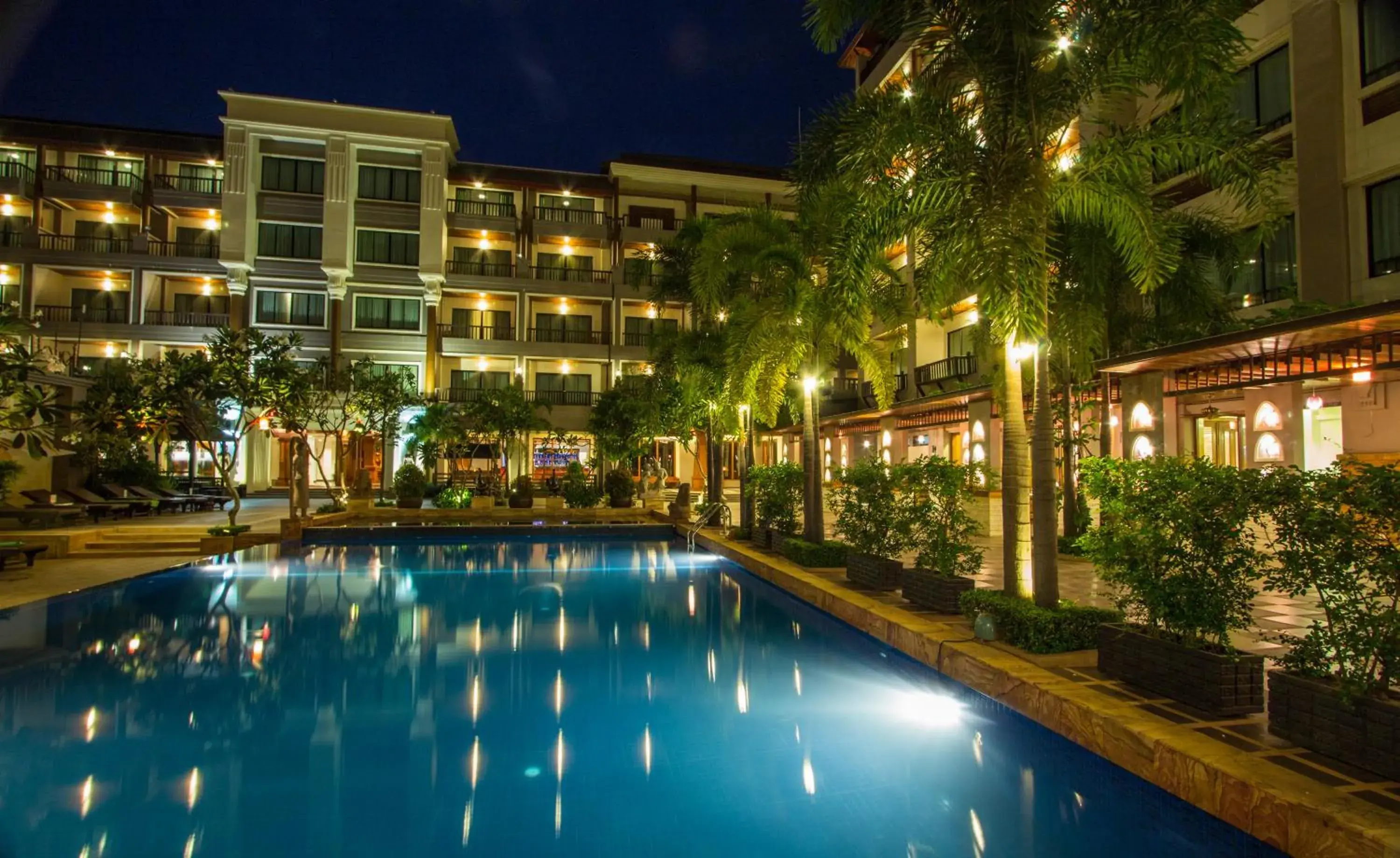 Facade/entrance in Royal Empire Hotel Facade/entrance in Royal Empire Hotel