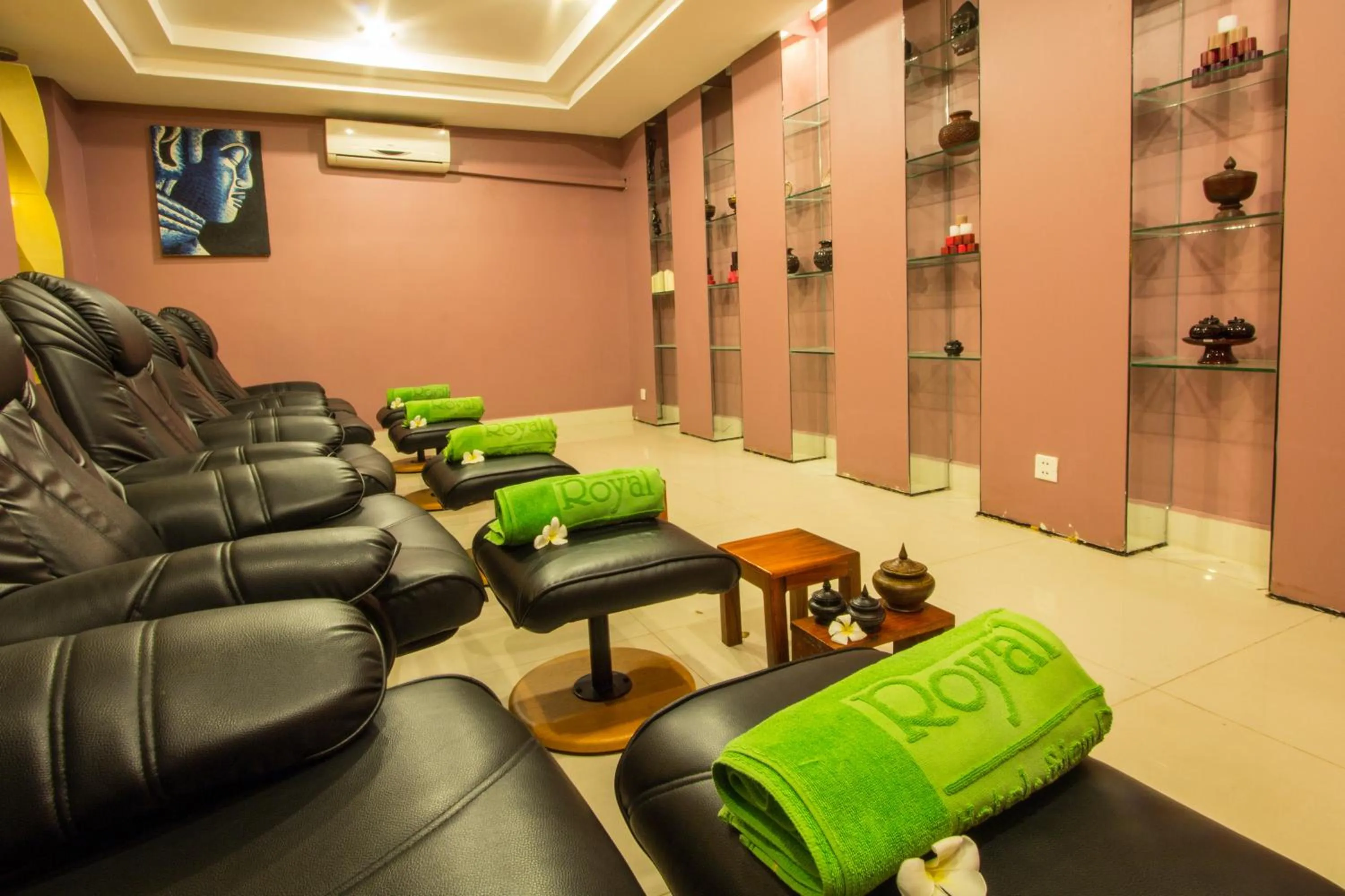 Massage in Royal Empire Hotel
