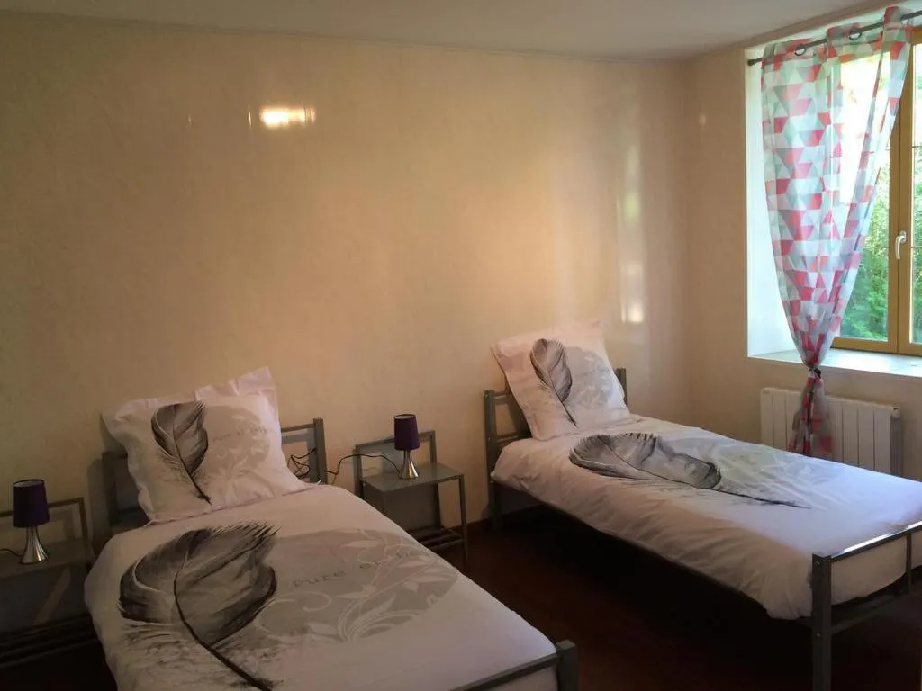 Bedroom, Bed in La Bourguignotte