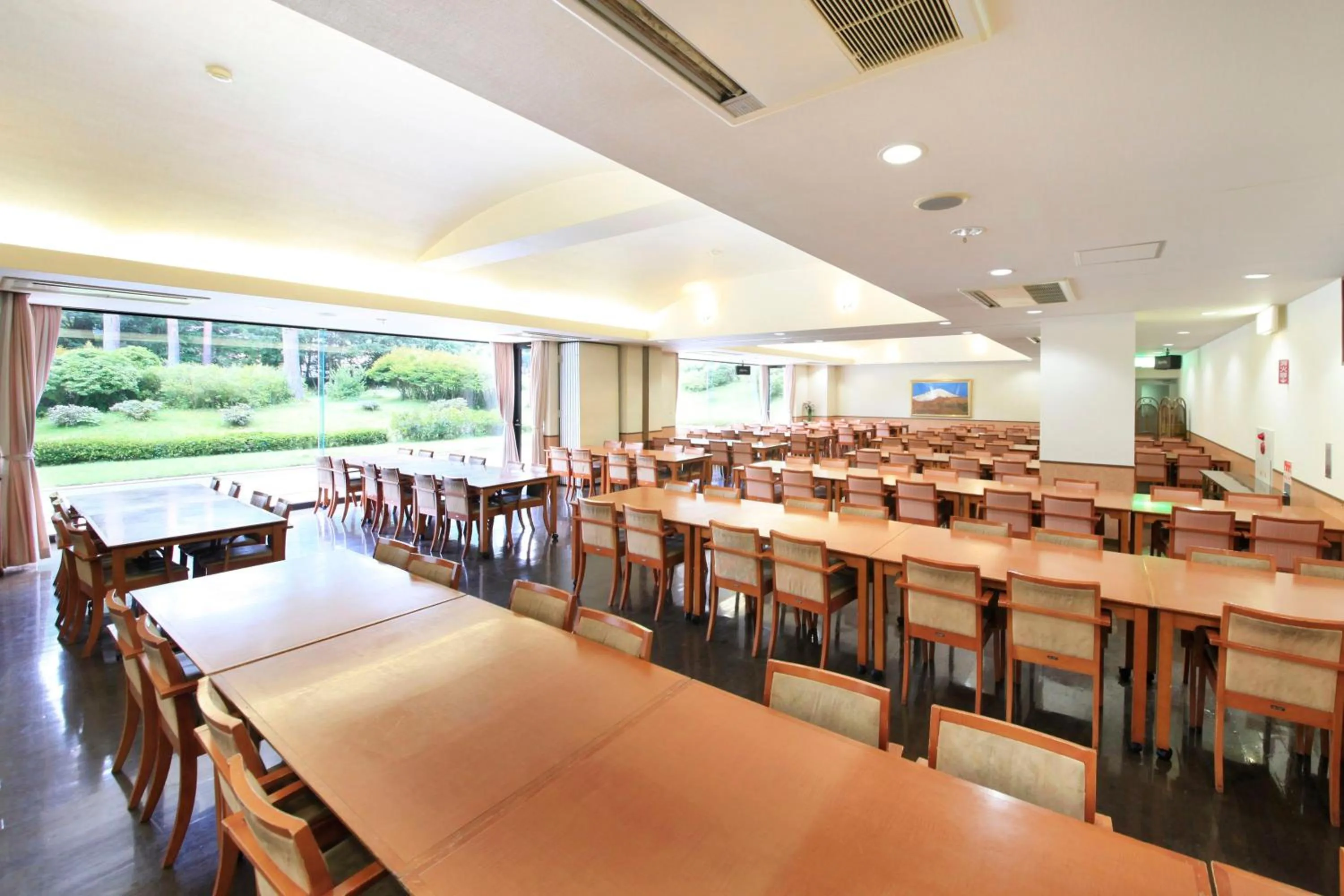 Restaurant/places to eat in Evergreen-Fuji