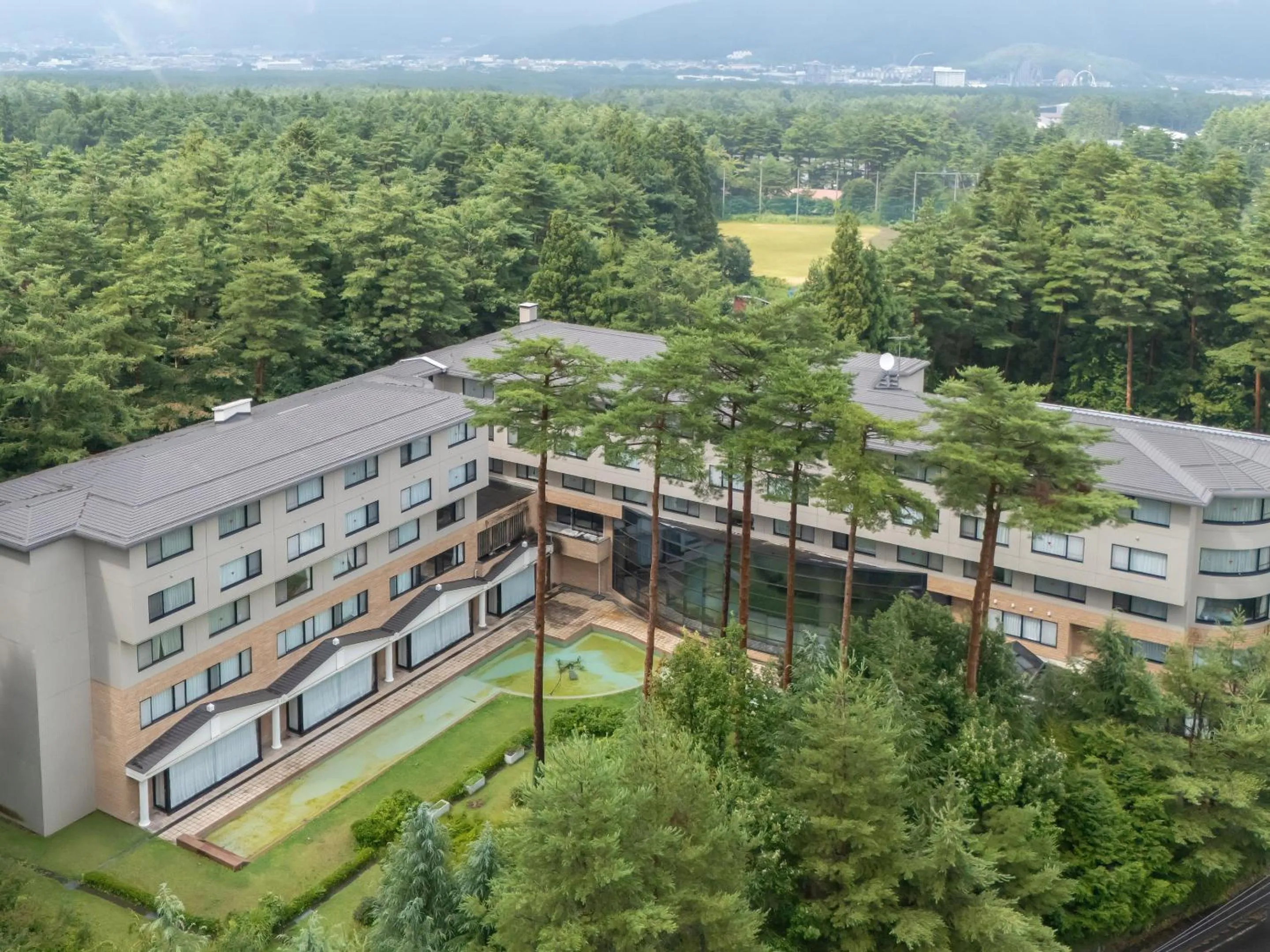 Property building in Evergreen-Fuji