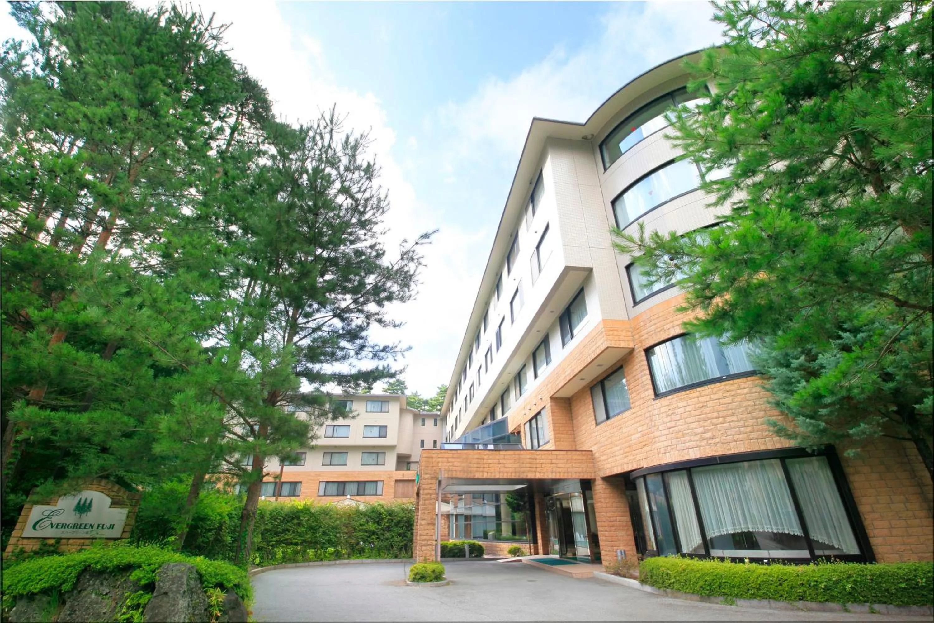 Property building in Evergreen-Fuji