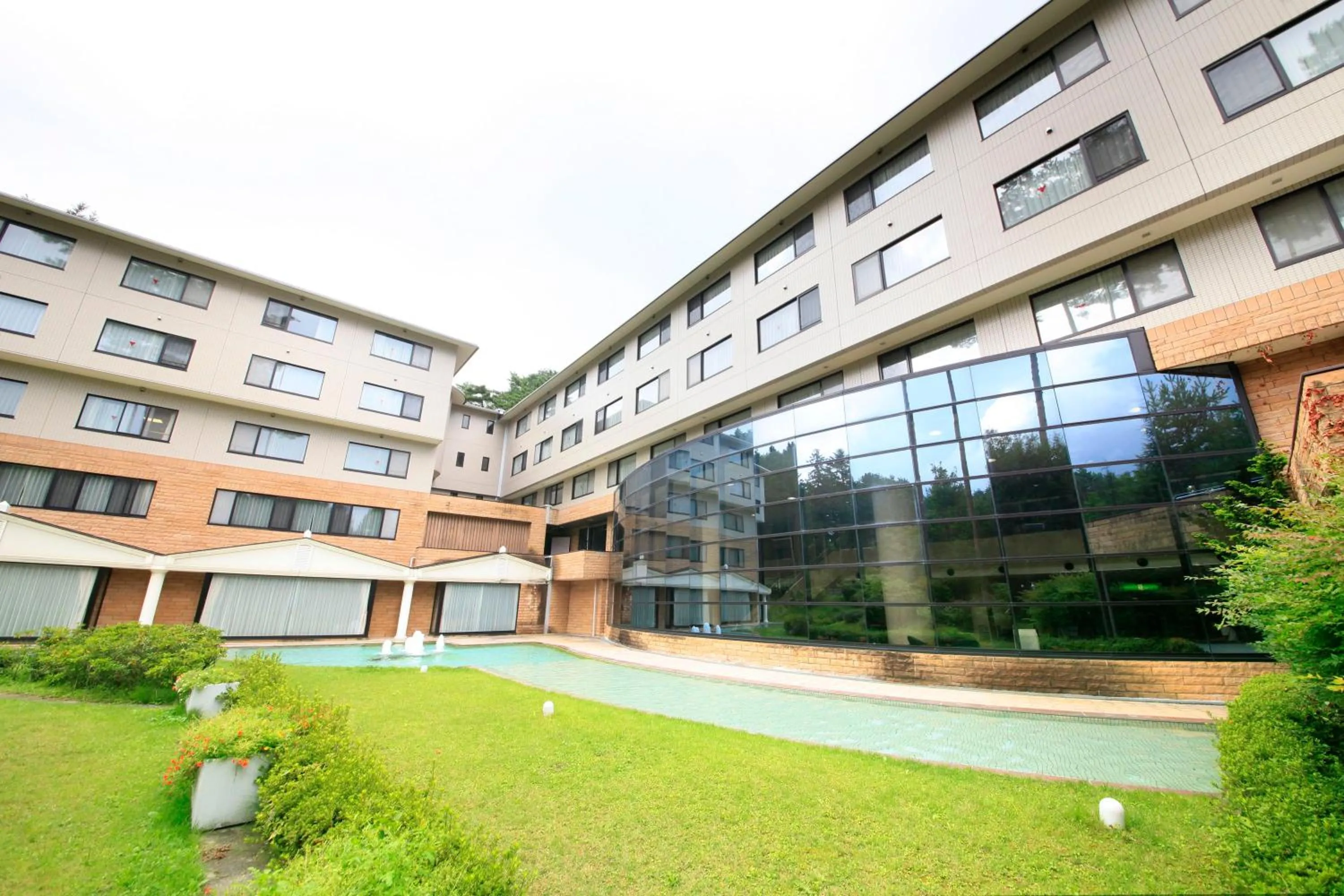 Property building in Evergreen-Fuji