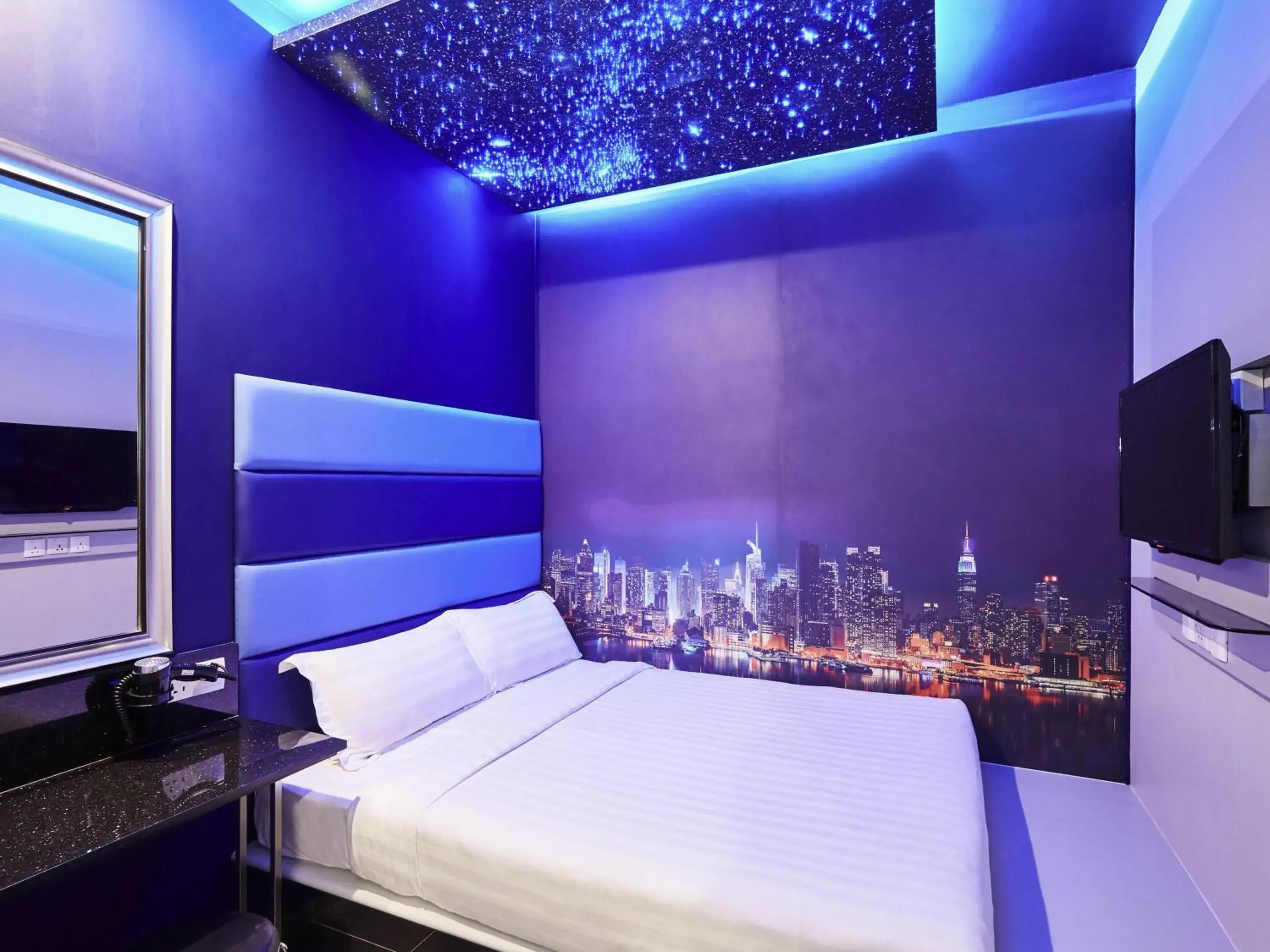 Bedroom, Bed in ibis budget Singapore Bugis Bedroom, Bed in ibis budget Singapore Bugis