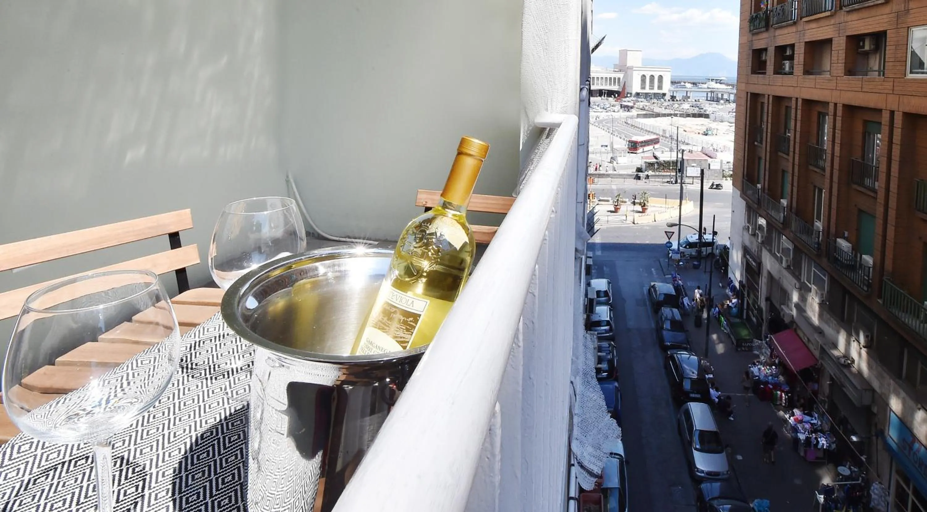 City view in Maschio Angioino Suite