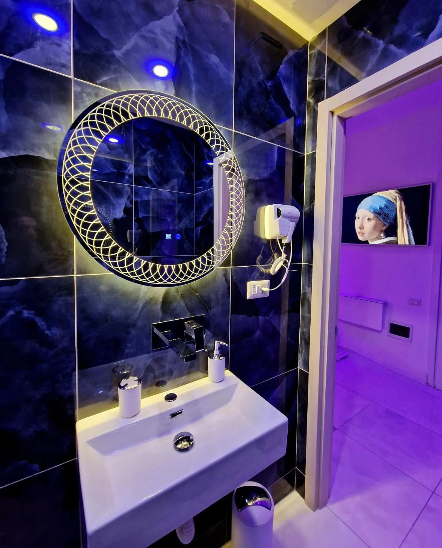 Bathroom in Maschio Angioino Suite