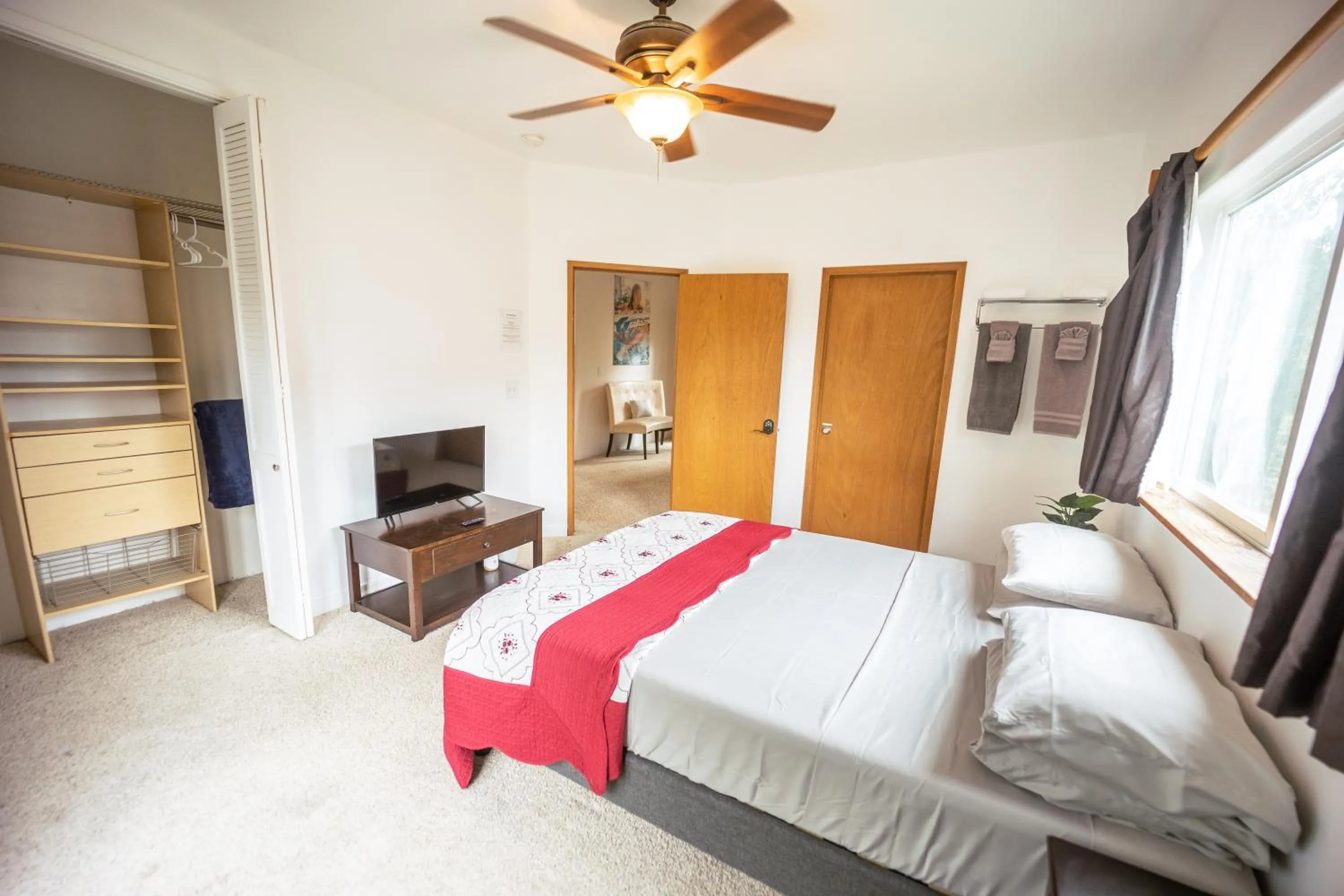 Bed in Hilo Vacation Rental