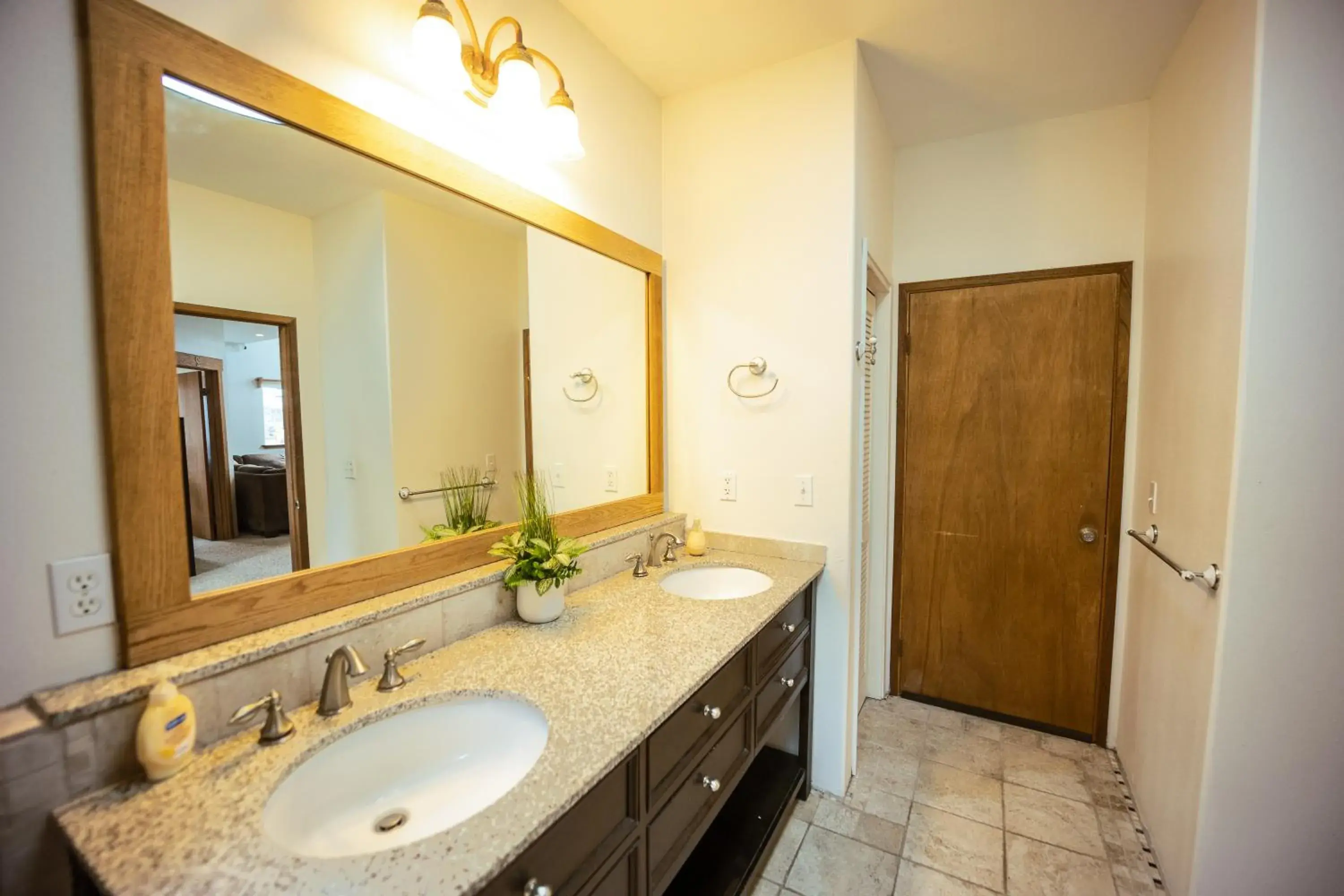 Bathroom in Hilo Vacation Rental Bathroom in Hilo Vacation Rental