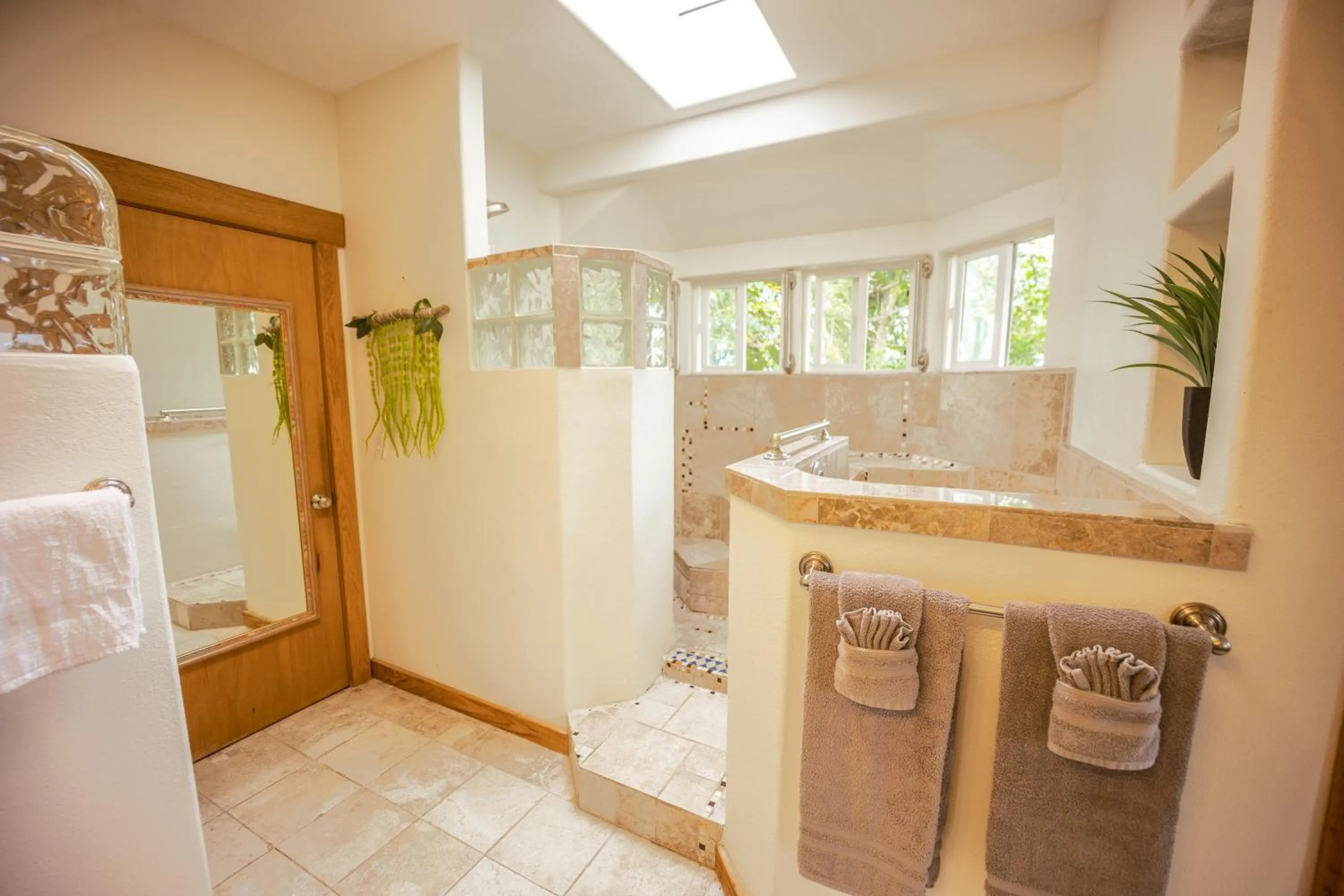 Bathroom in Hilo Vacation Rental