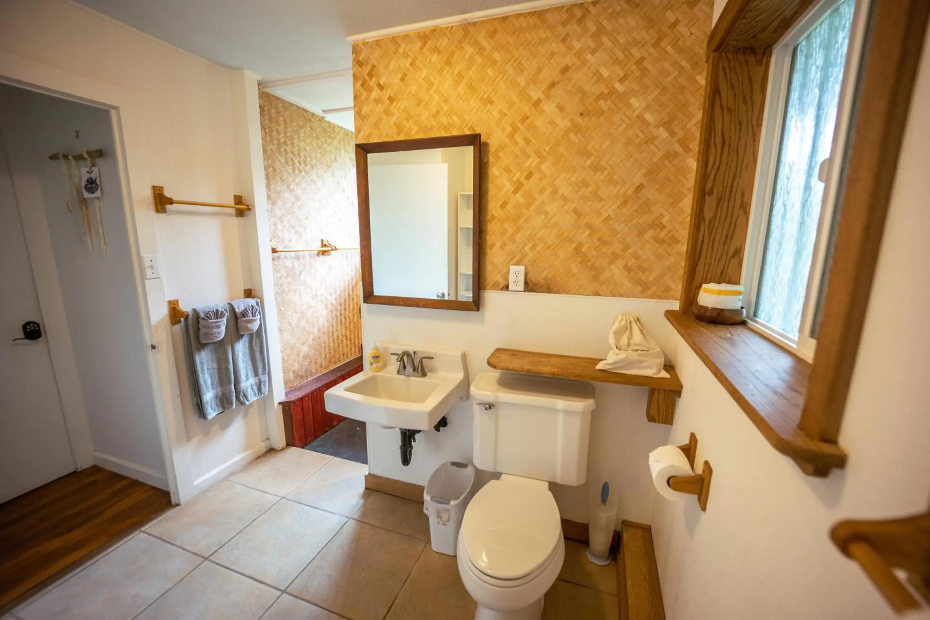 Bathroom in Hilo Vacation Rental Bathroom in Hilo Vacation Rental