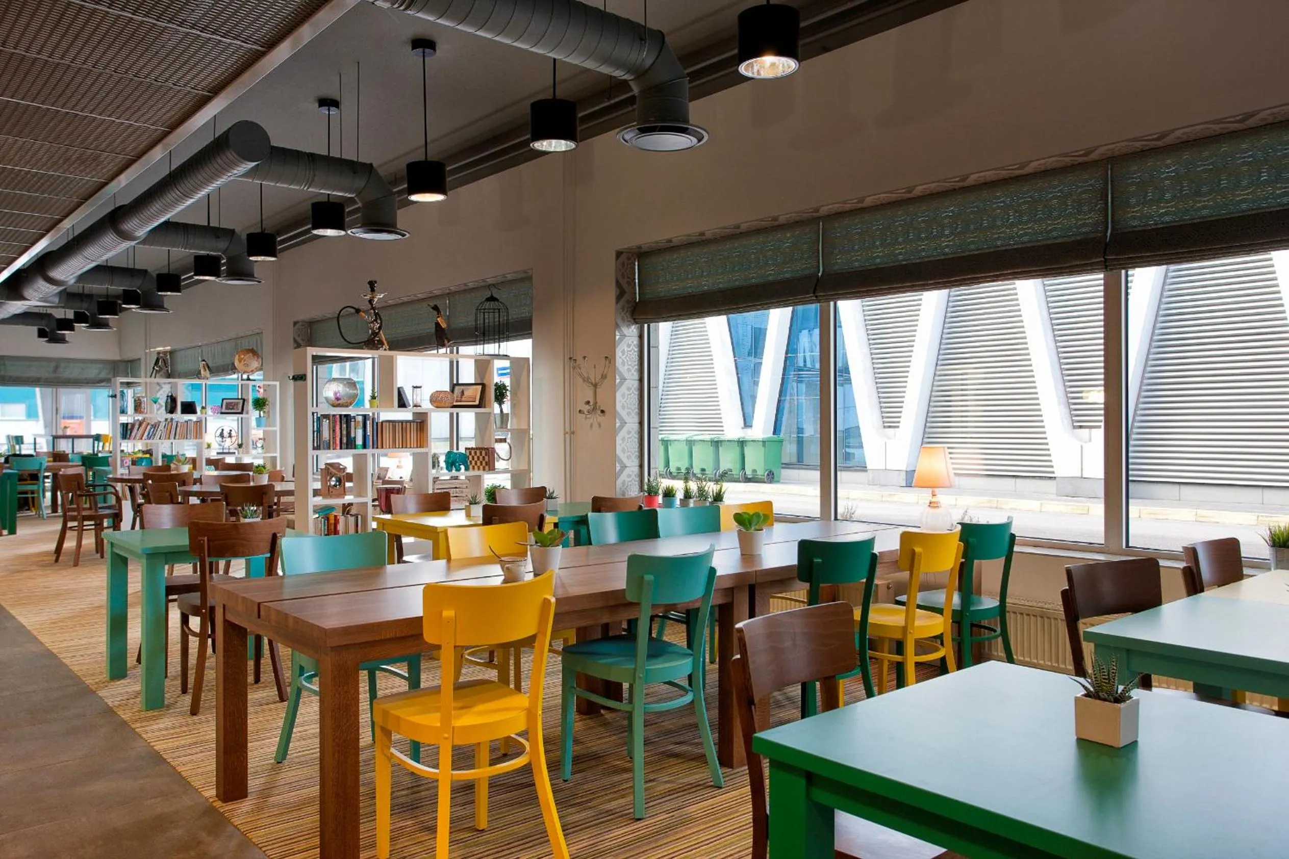 Restaurant/places to eat in Tallink Express Hotel