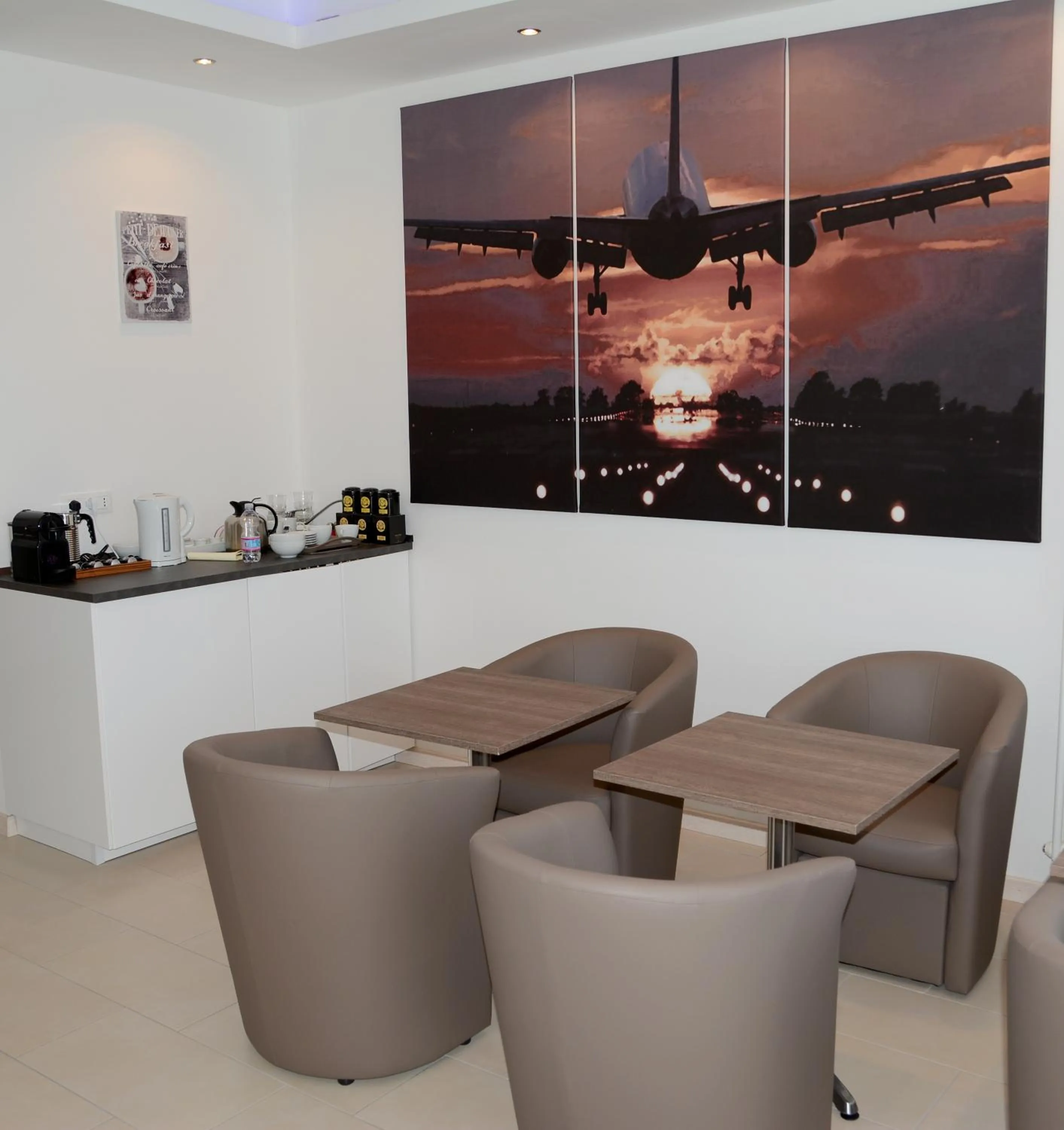 Communal lounge/ TV room in Venice Guest House B&B