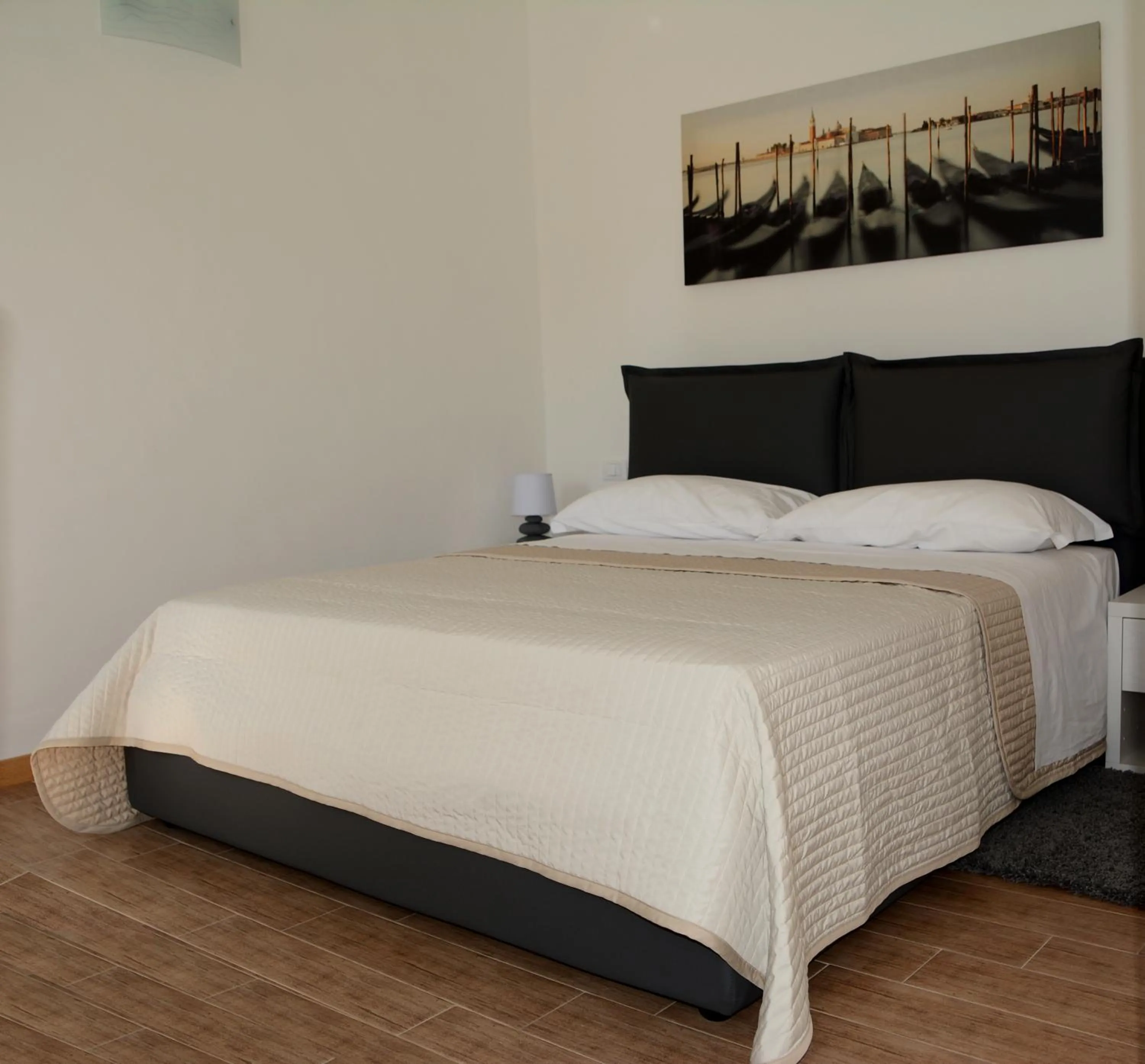 Photo of the whole room in Venice Guest House B&B