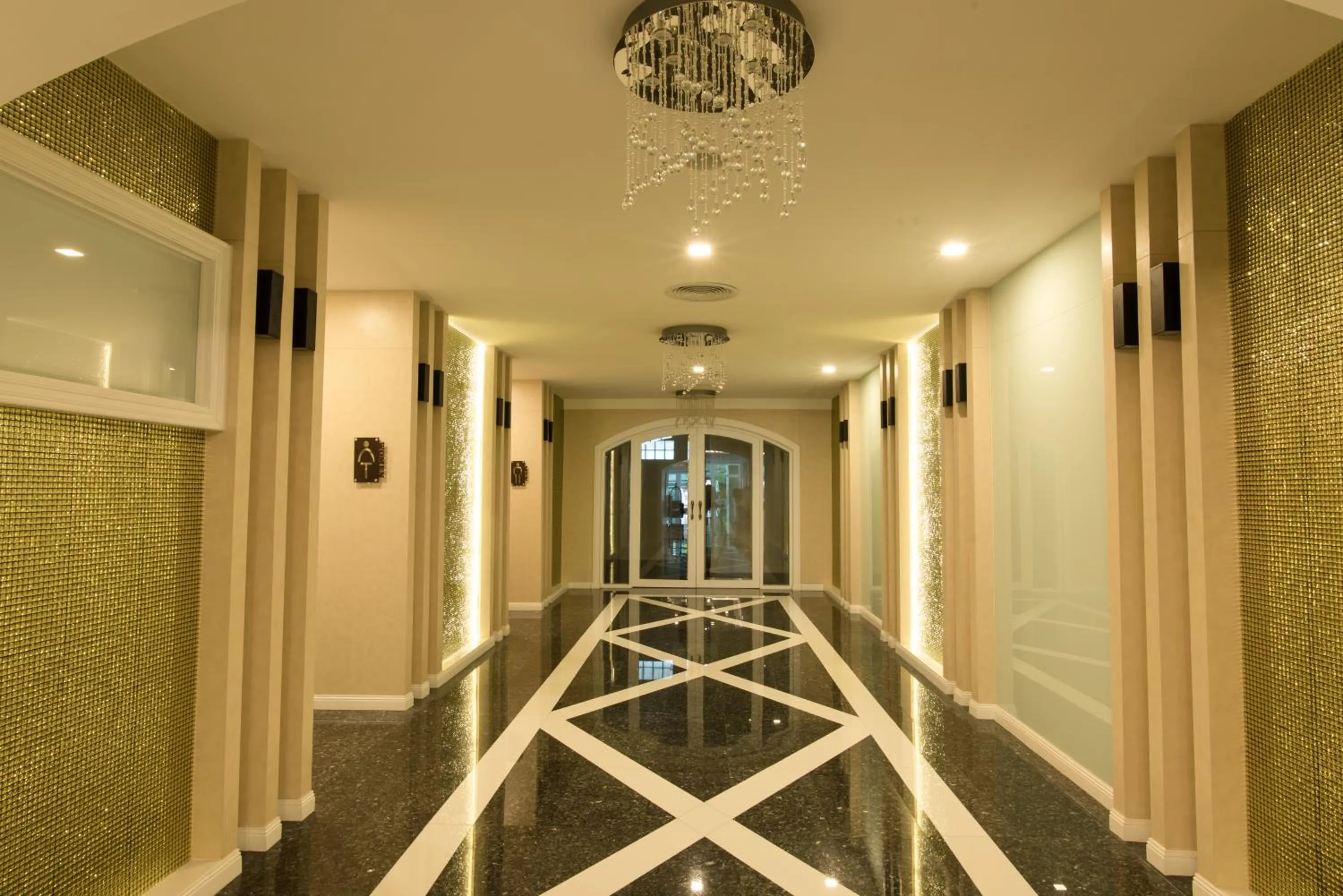 Facade/entrance in Crystal Palace Luxury Hotel Pattaya