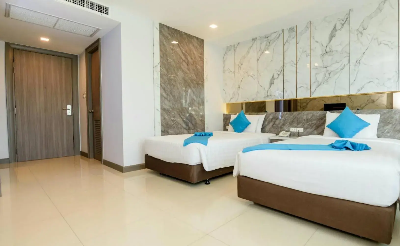 Superior Double or Twin Room in Crystal Palace Luxury Hotel Pattaya Superior Double or Twin Room in Crystal Palace Luxury Hotel Pattaya