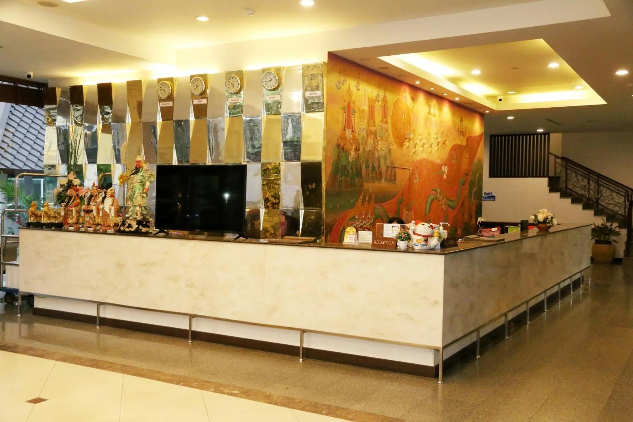 Lobby or reception in Crystal Palace Luxury Hotel Pattaya