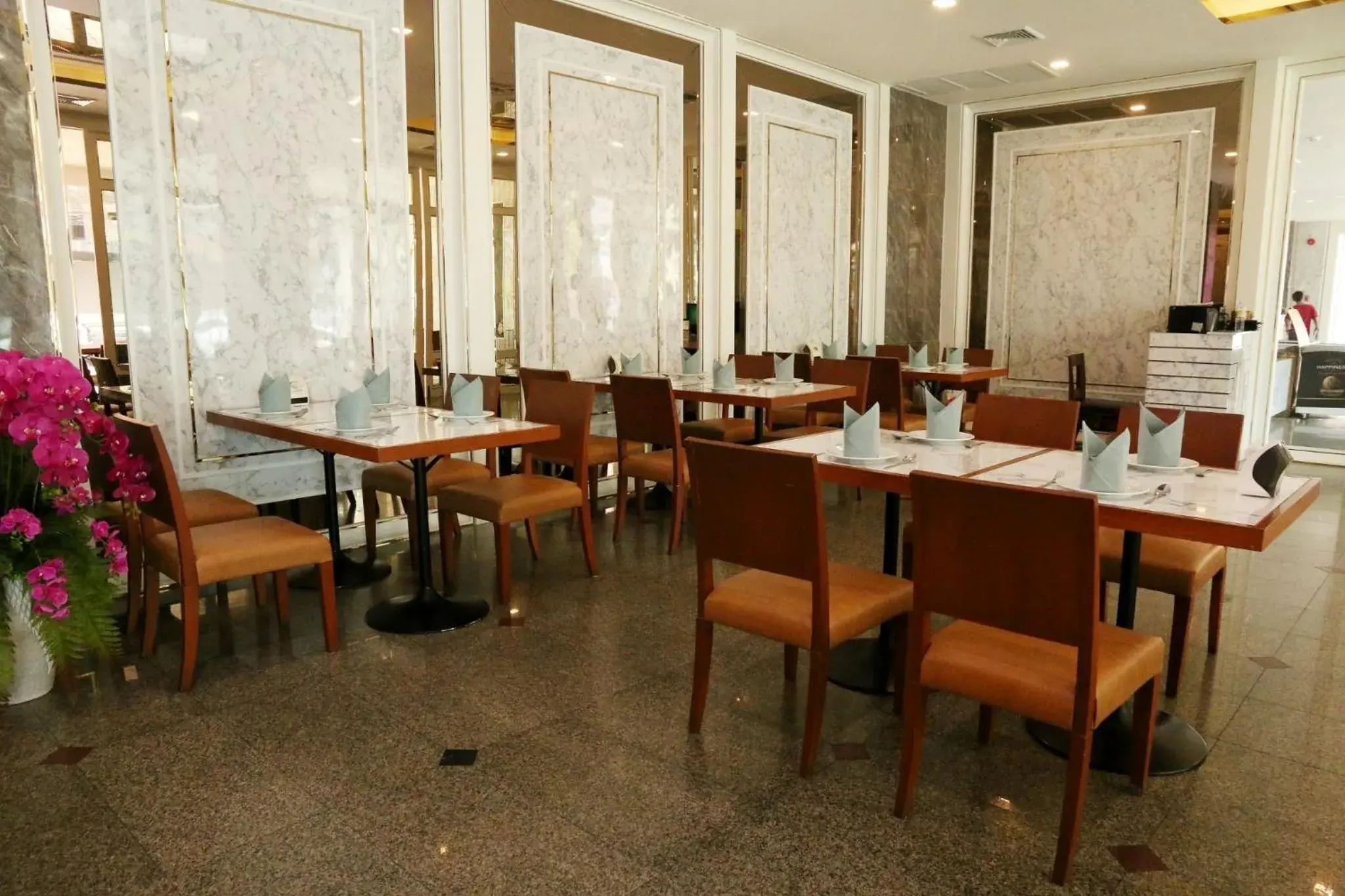 Restaurant/places to eat in Crystal Palace Luxury Hotel Pattaya Restaurant/places to eat in Crystal Palace Luxury Hotel Pattaya