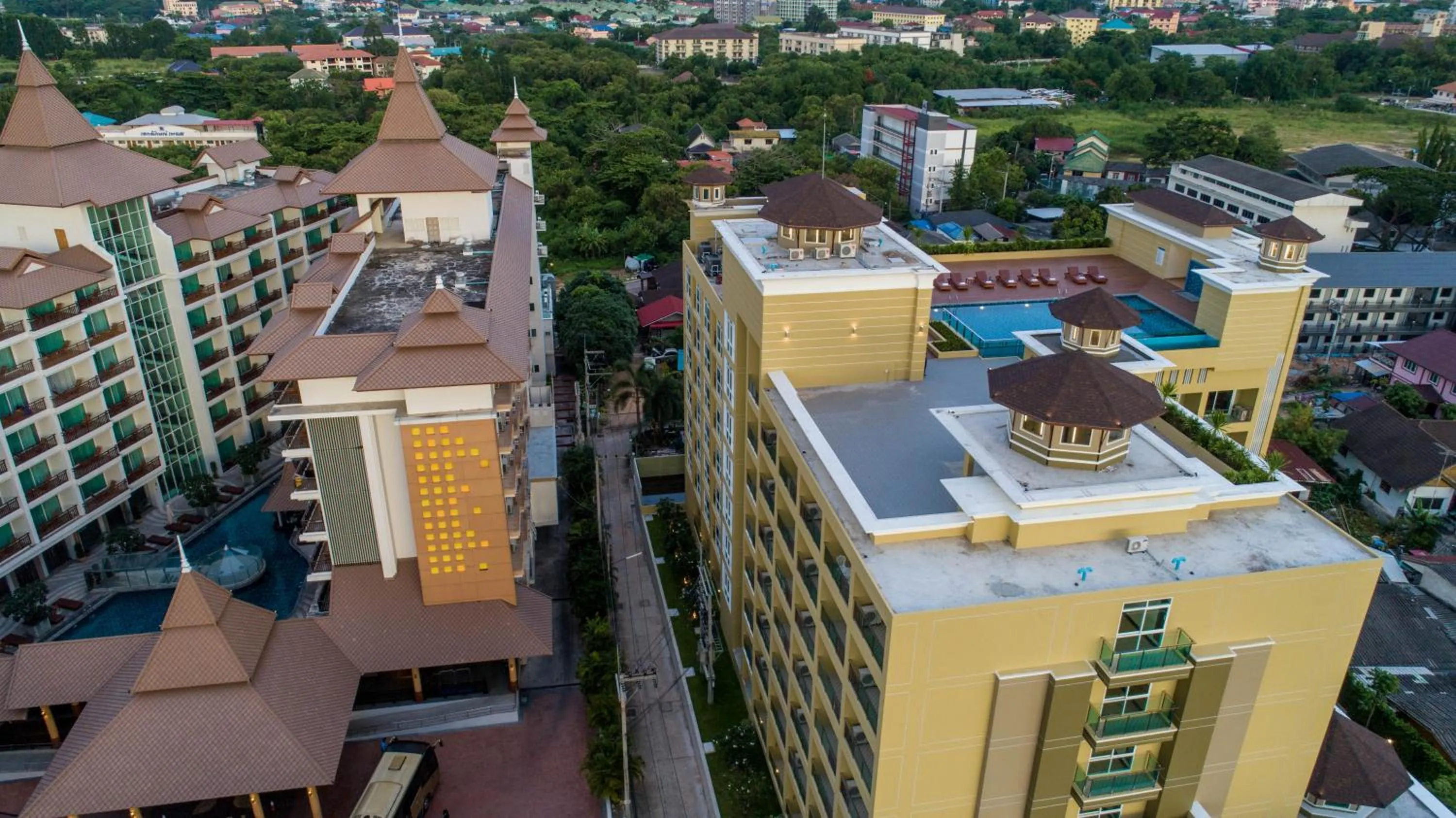 Property building in Crystal Palace Luxury Hotel Pattaya