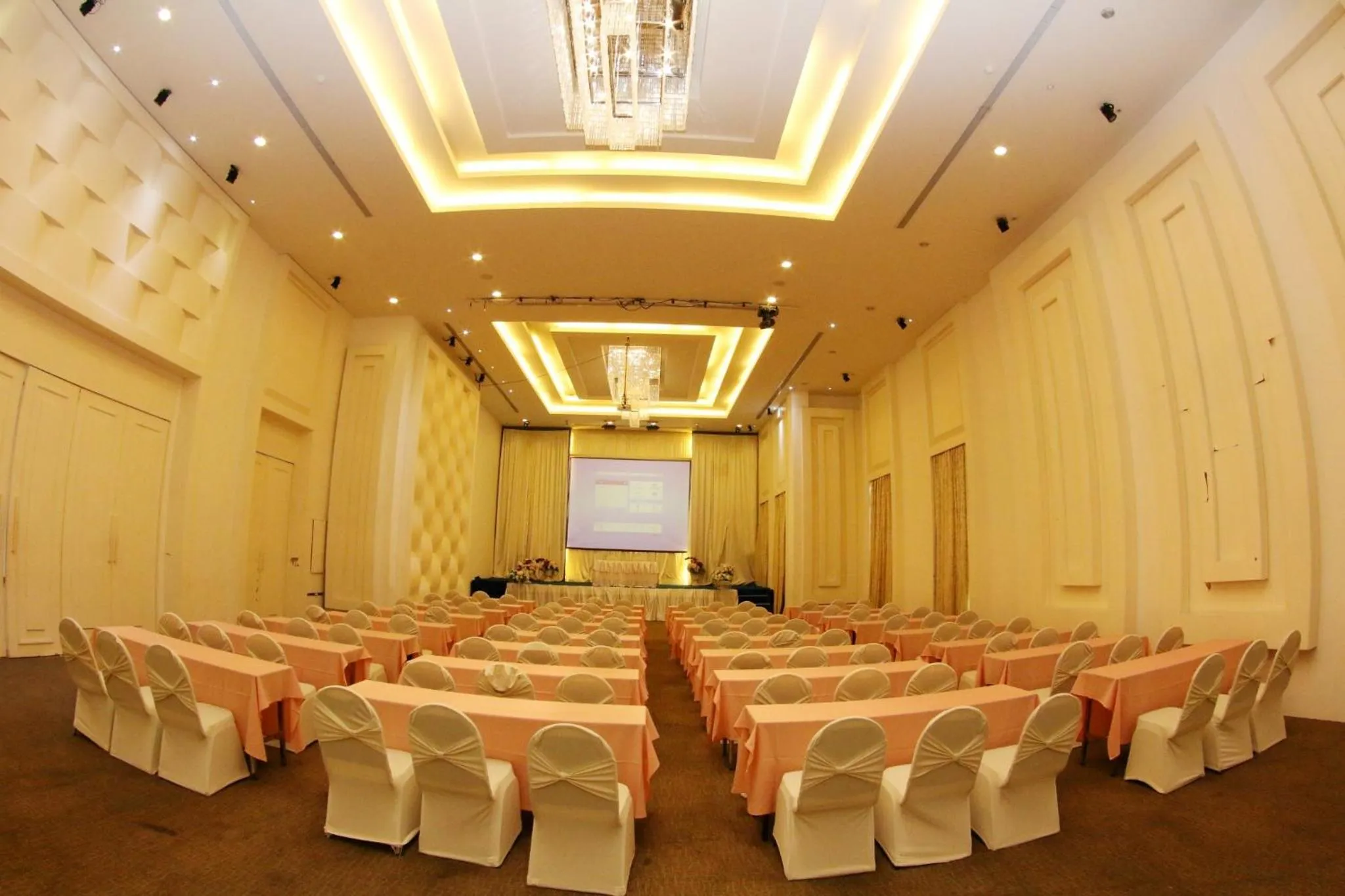 Meeting/conference room in Crystal Palace Luxury Hotel Pattaya